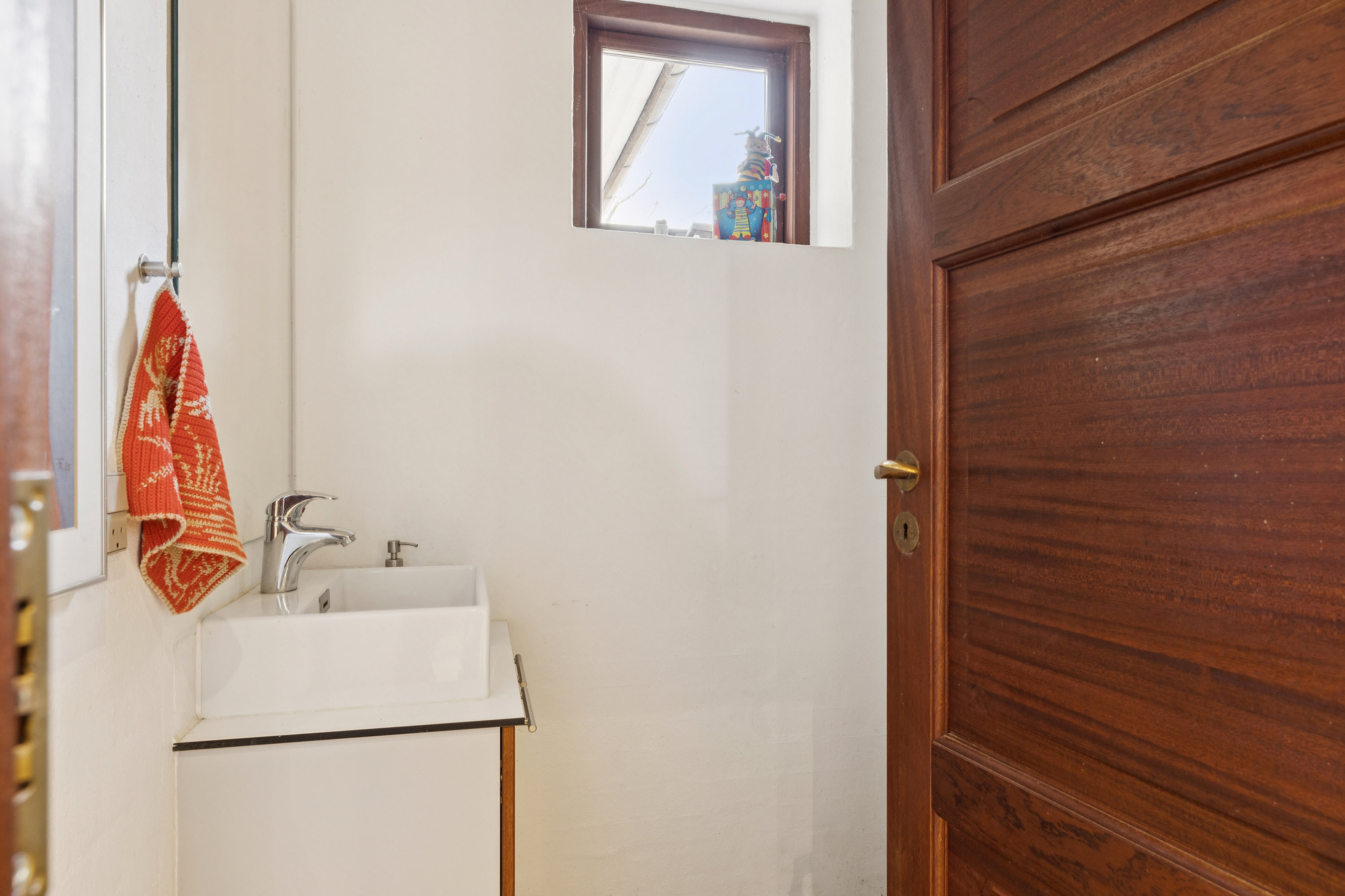 Fremhævet badeværelse billede i fuldskærmstilstand. Billede af Skyttebakken 8B, 8550 Ryomgård