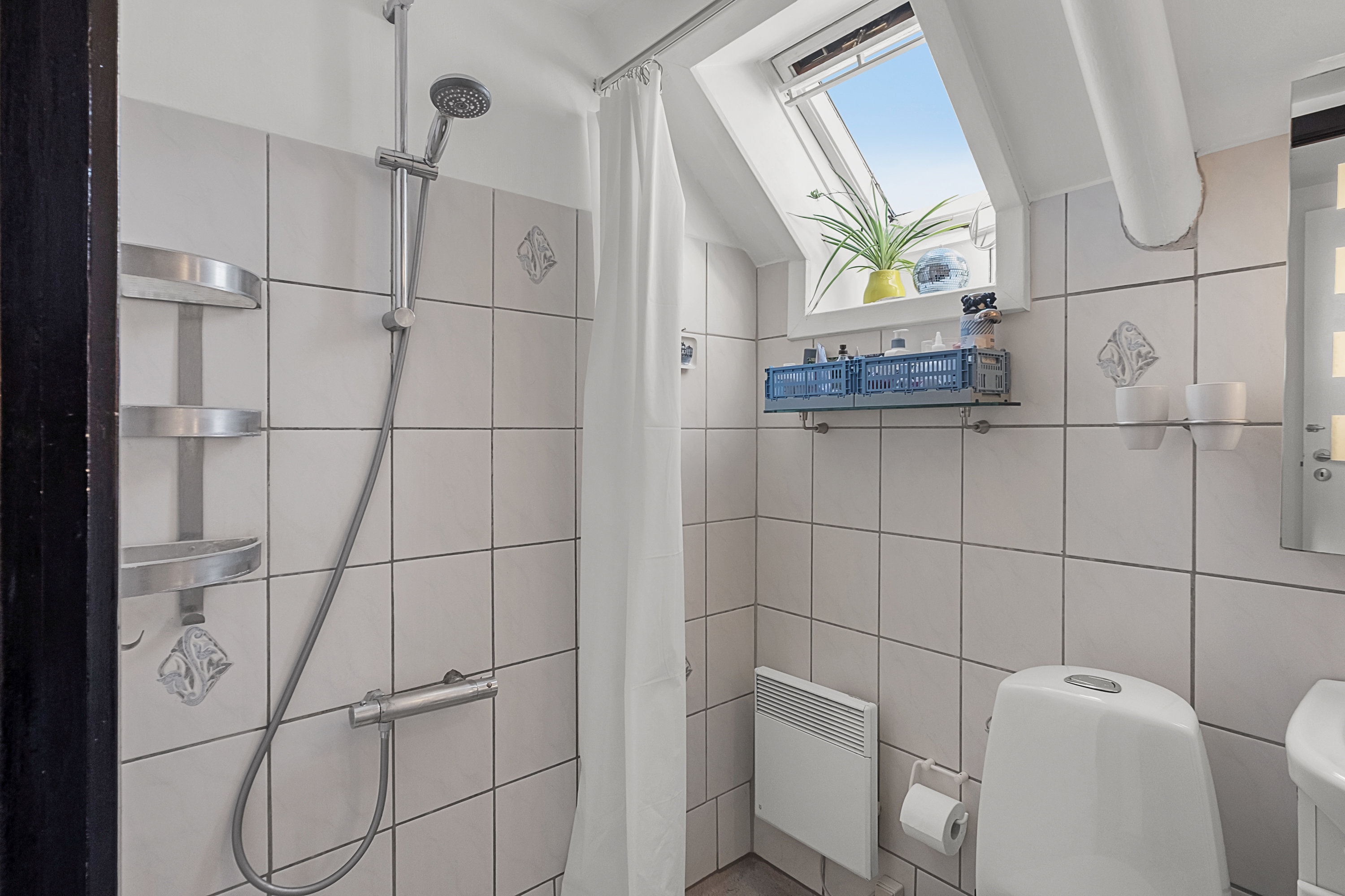 Fremhævet badeværelse billede i fuldskærmstilstand. Billede af Søndre Ringgade 77, 5. 1., 8000 Aarhus C