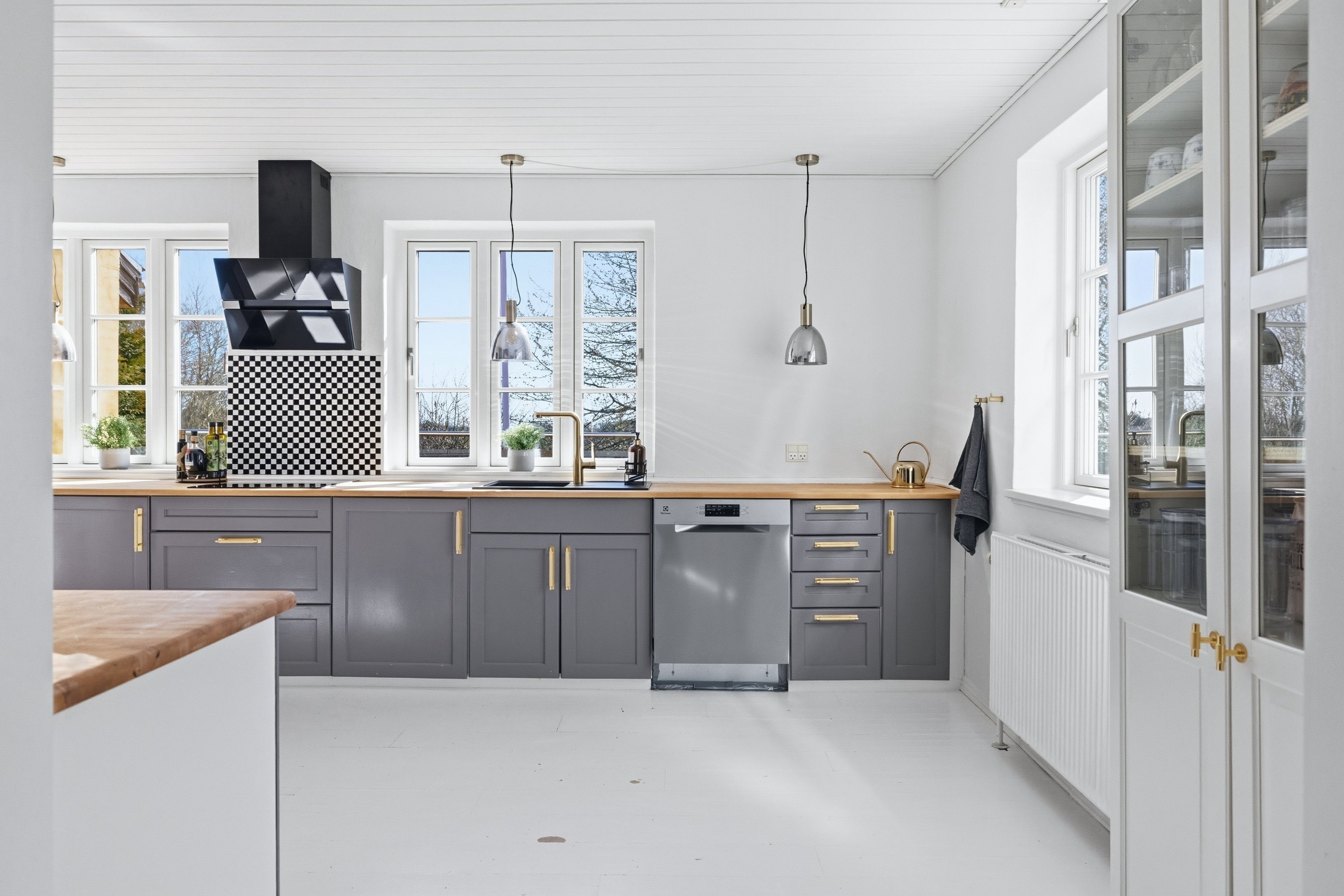 Fremhævet  billede i fuldskærmstilstand. Billede af Fårupvej 6, 8471 Sabro