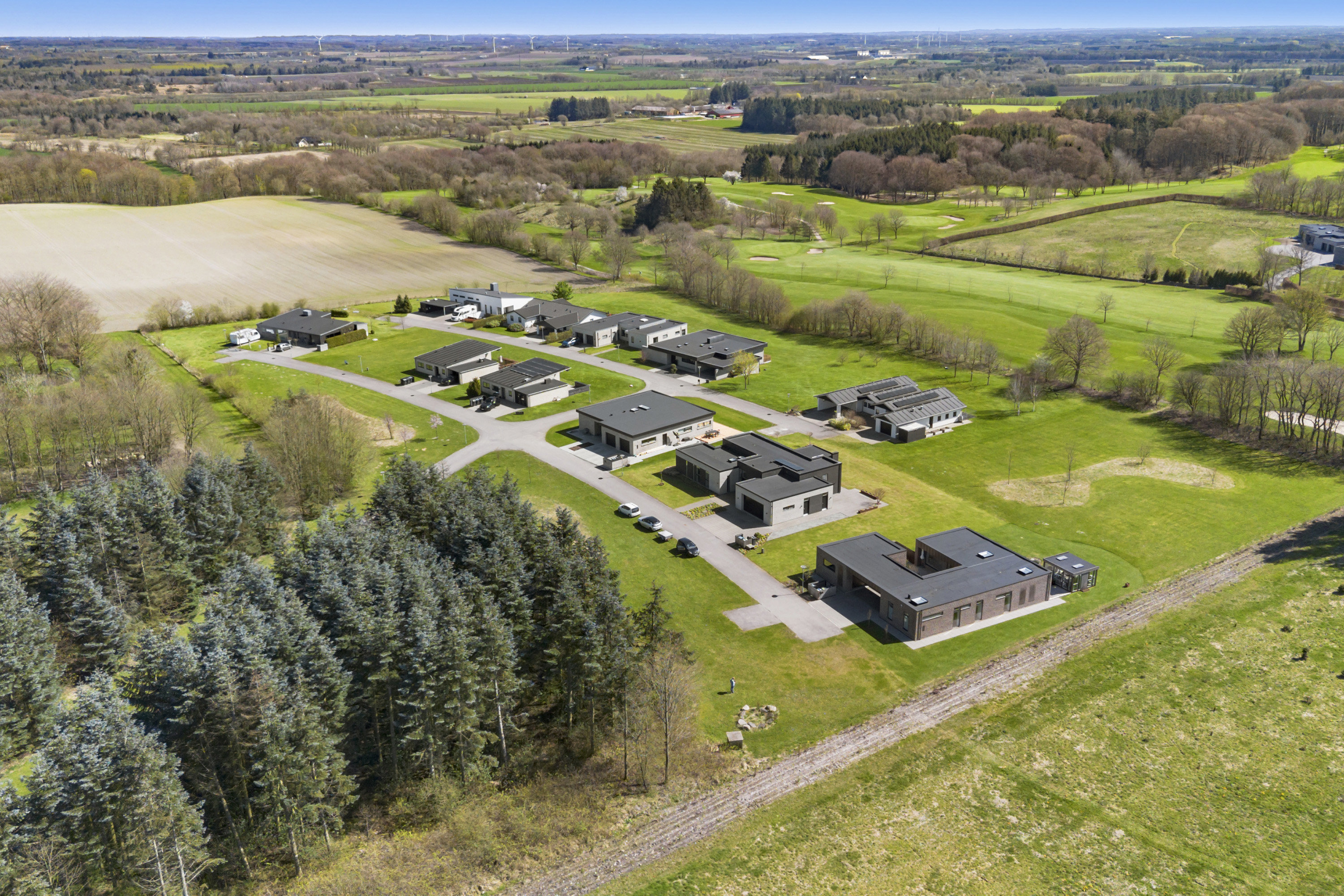 Fremhævet ejendommen billede i fuldskærmstilstand. Billede af Vigårdsvej 12, Læborg, 6600 Vejen