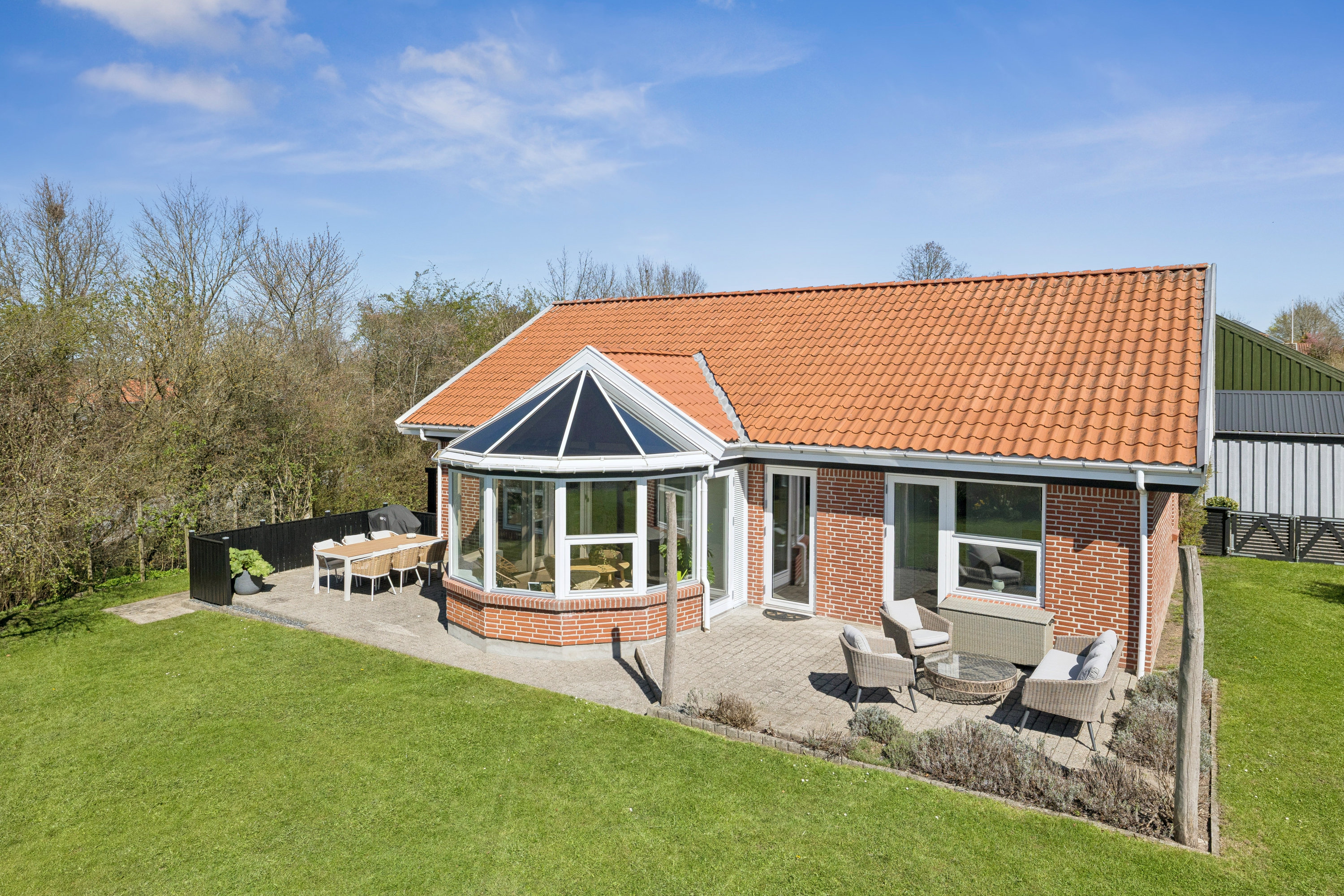 Fremhævet ejendommen billede i fuldskærmstilstand. Billede af H C Andersens Vej 4, 8660 Skanderborg