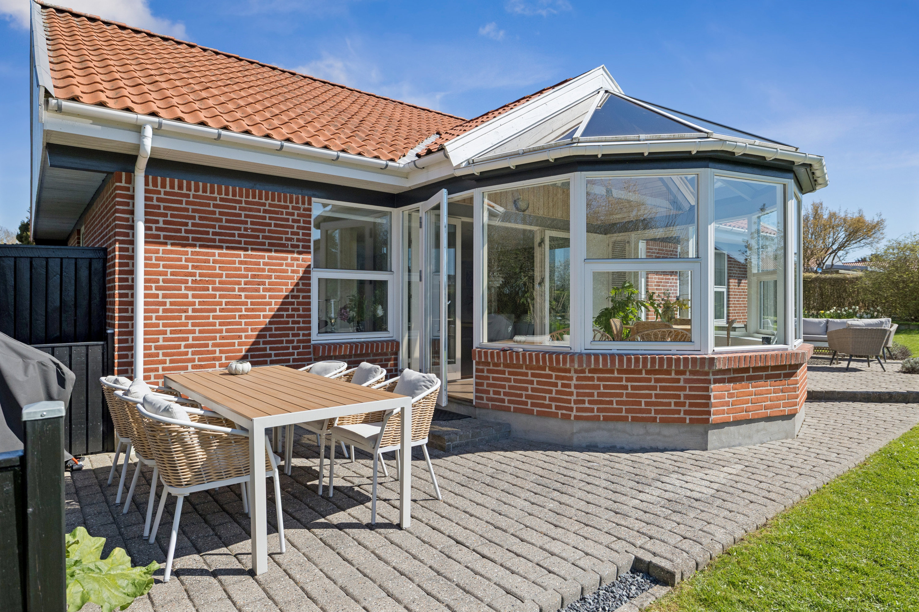 Fremhævet terrasse billede i fuldskærmstilstand. Billede af H C Andersens Vej 4, 8660 Skanderborg