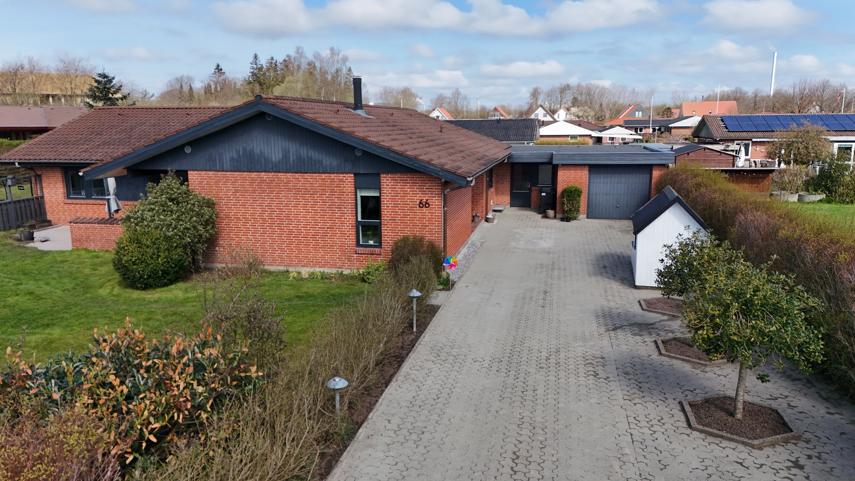 Fremhævet drone billede i fuldskærmstilstand. Billede af Fjordparken 66, 9500 Hobro