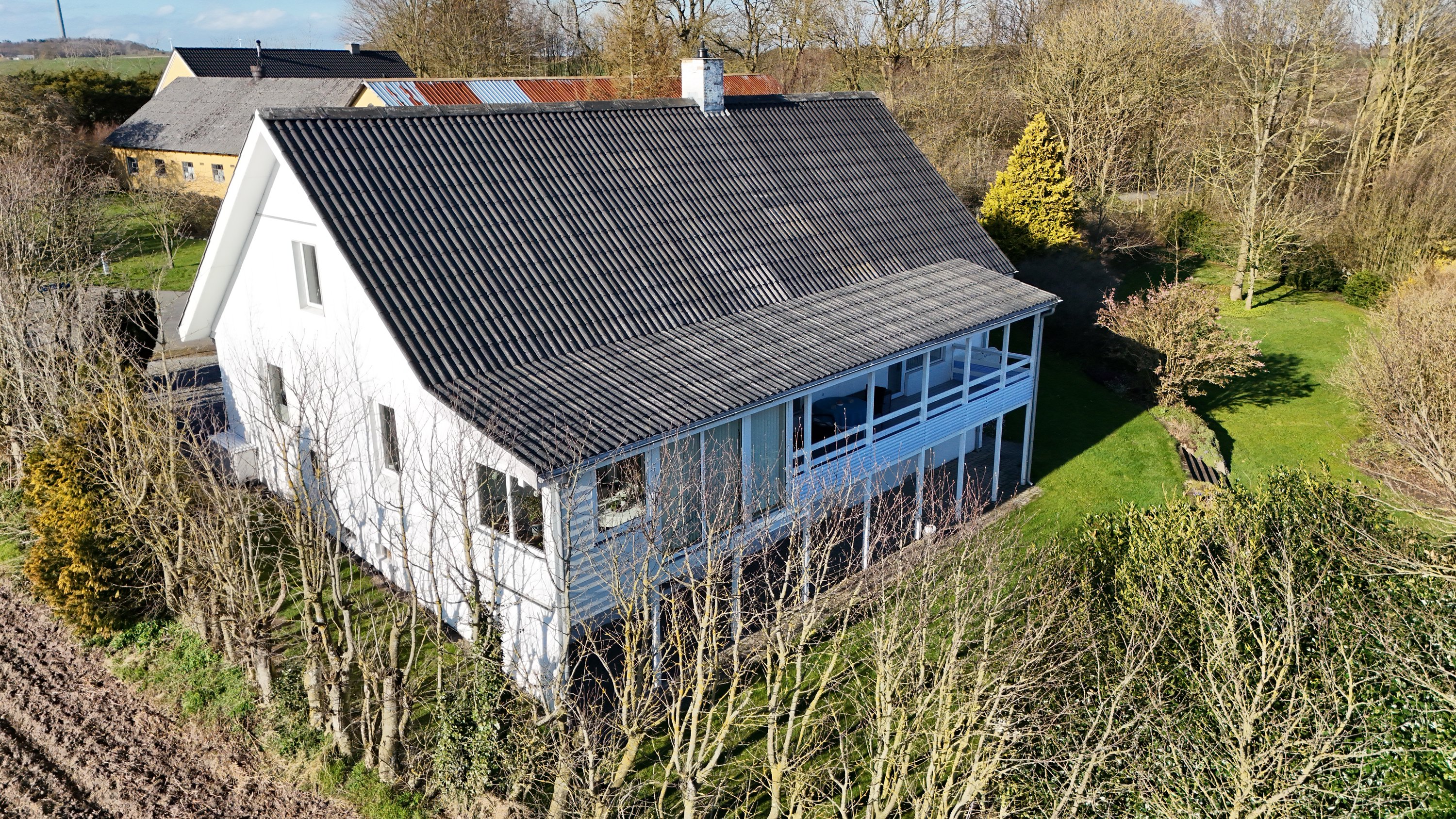 Fremhævet drone billede i fuldskærmstilstand. Billede af Nr Redsøvej 2, Redsø, 9500 Hobro