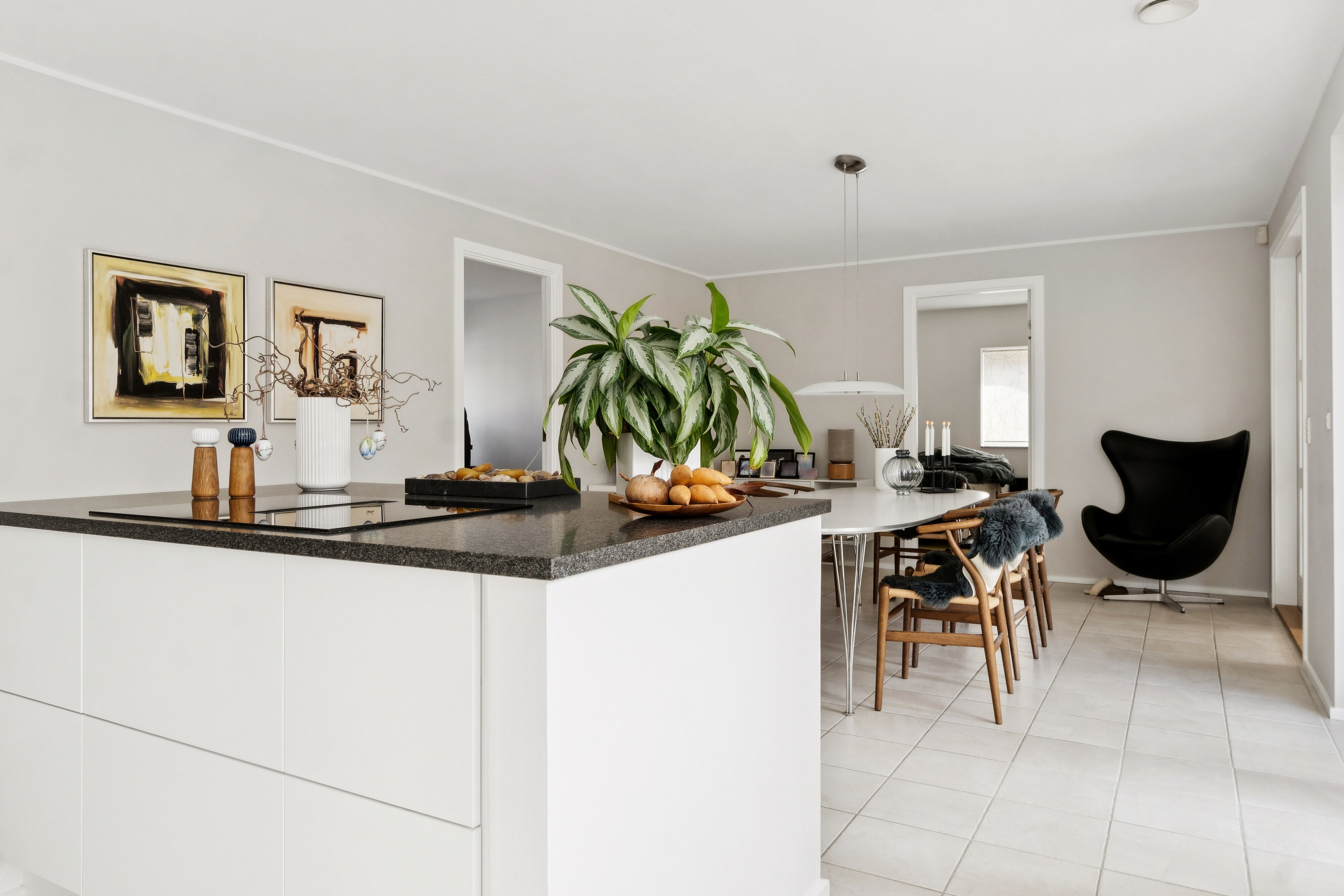 Fremhævet køkken billede i fuldskærmstilstand. Billede af Jernaldermarken 92, Himmelev, 4000 Roskilde