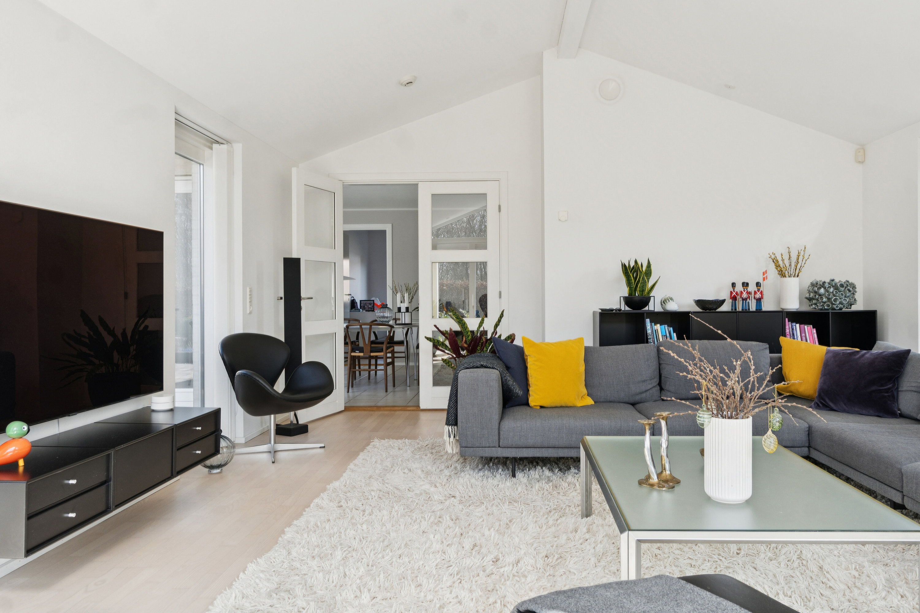 Fremhævet stue billede i fuldskærmstilstand. Billede af Jernaldermarken 92, Himmelev, 4000 Roskilde