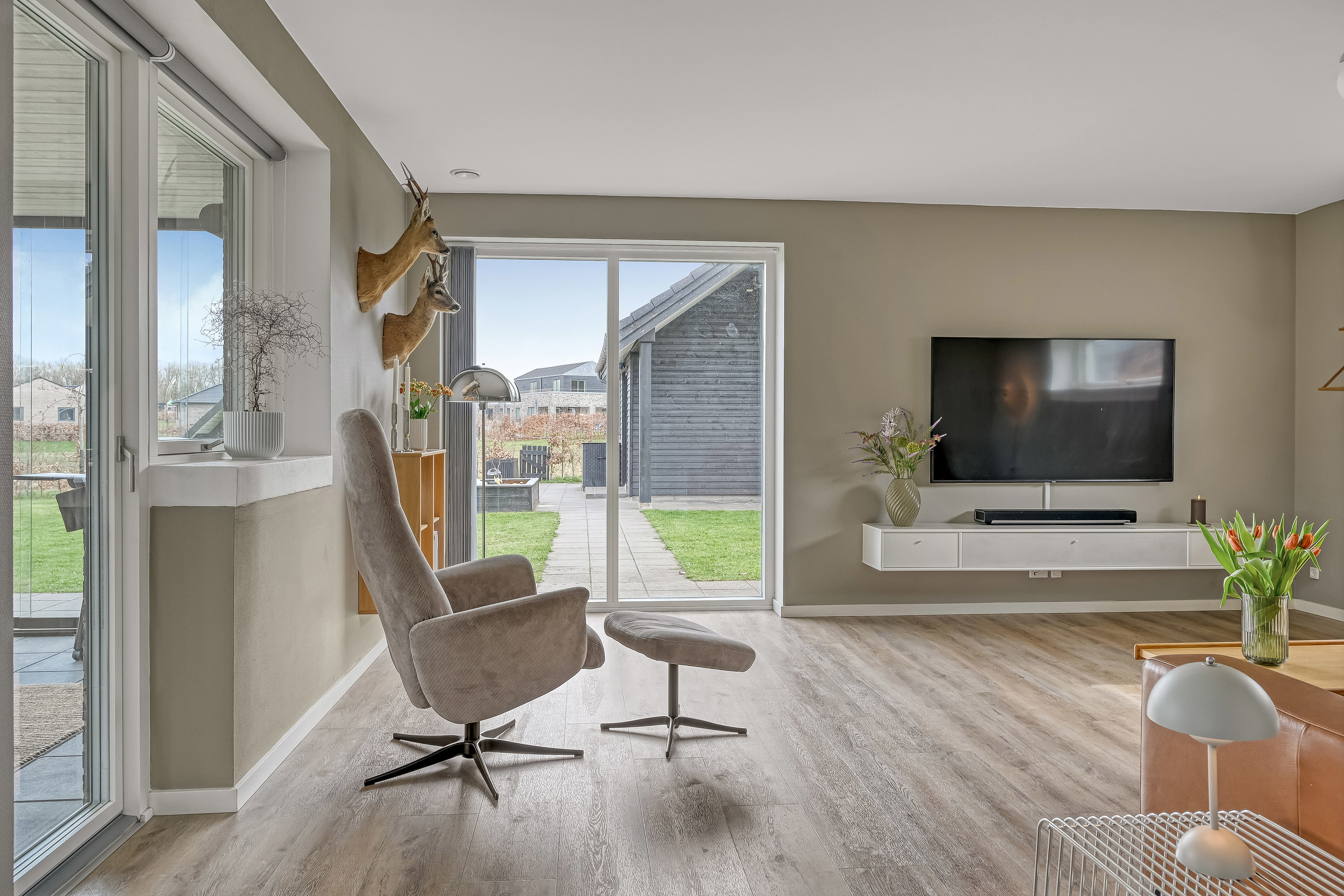 Fremhævet stue billede i fuldskærmstilstand. Billede af Frejasvej 64, 6840 Oksbøl