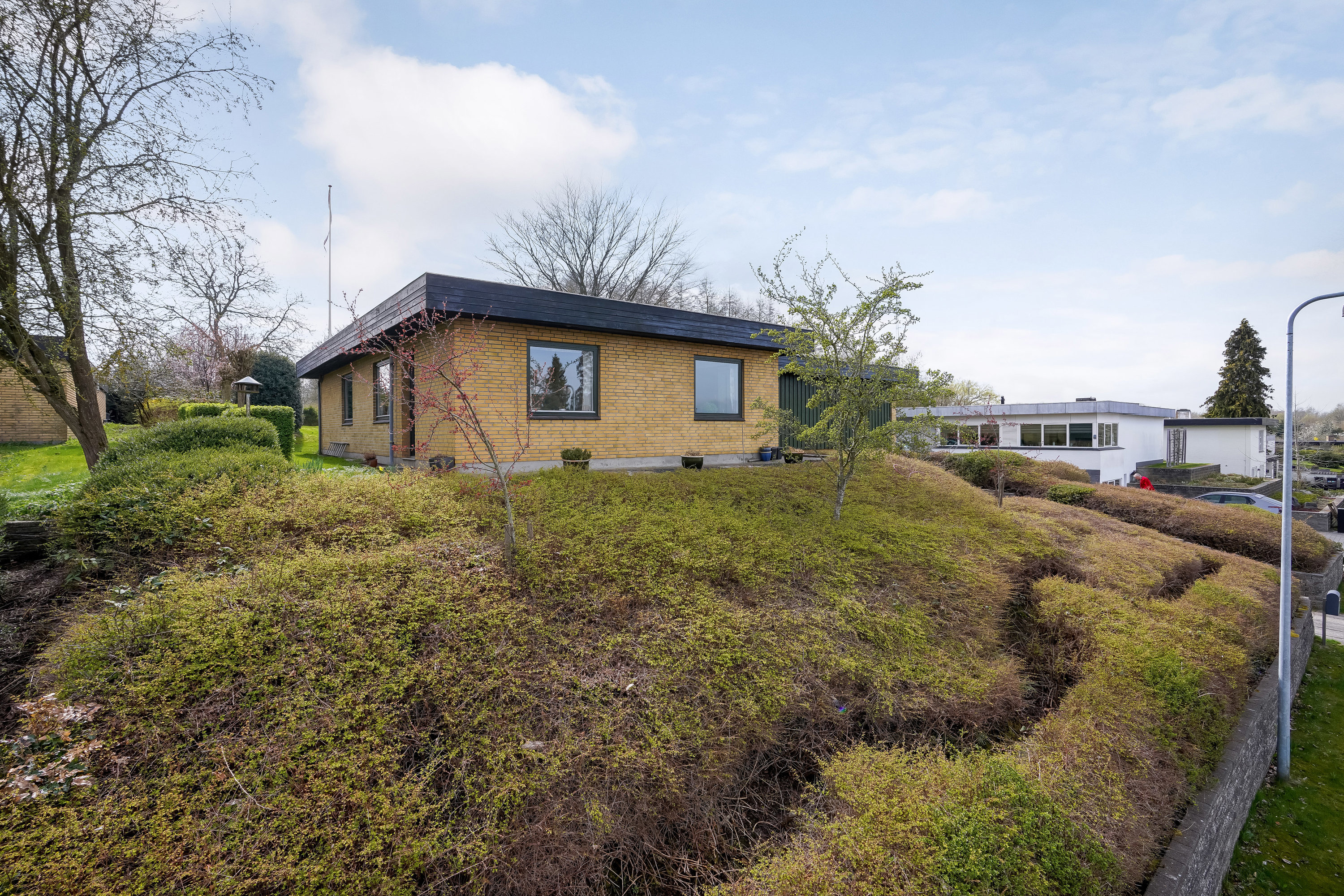 Fremhævet ejendommen billede i fuldskærmstilstand. Billede af Højmarken 23, Vejrup, 5491 Blommenslyst