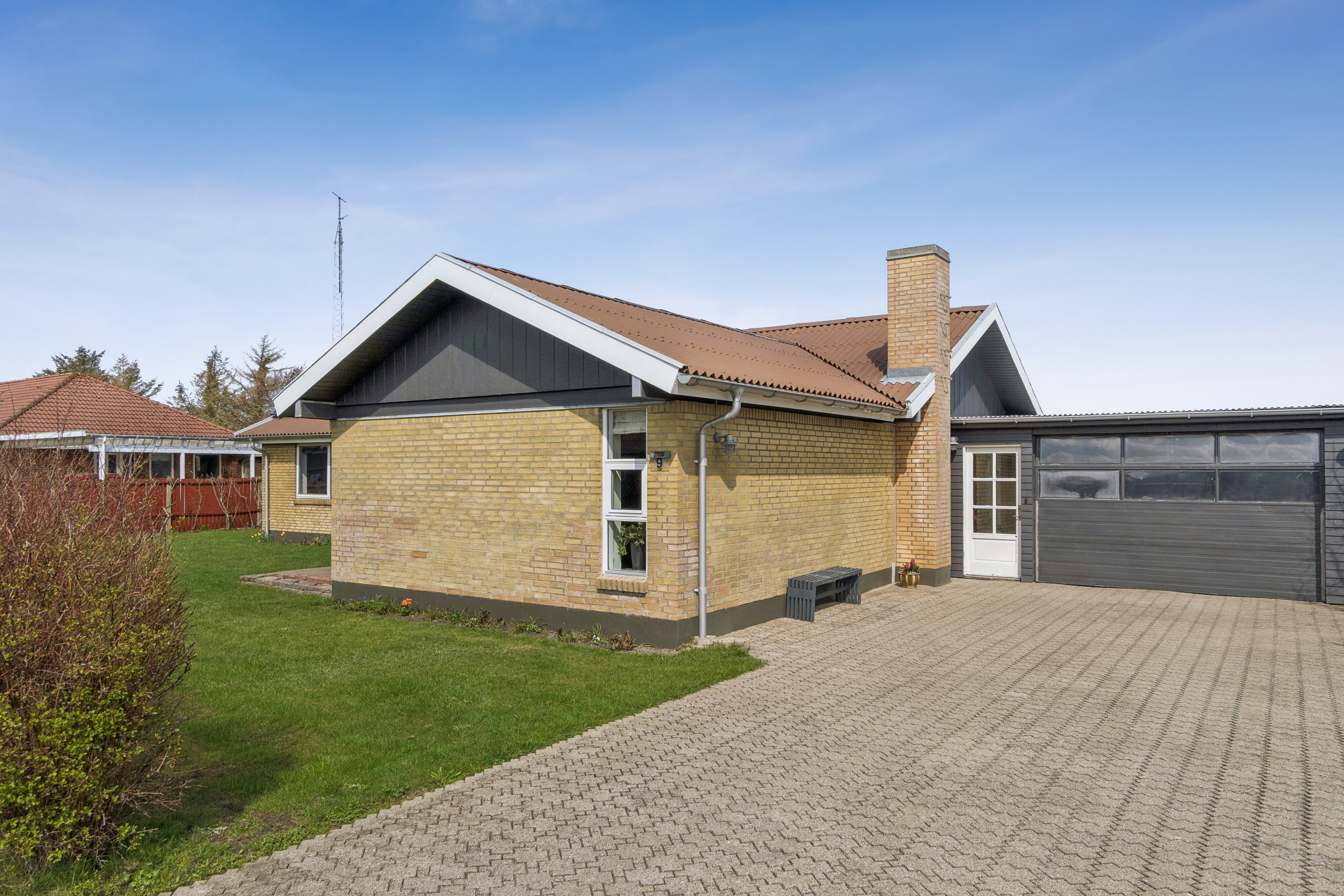 Fremhævet set fra haven billede i fuldskærmstilstand. Billede af Kjærkbak 9, Klitmøller, 7700 Thisted