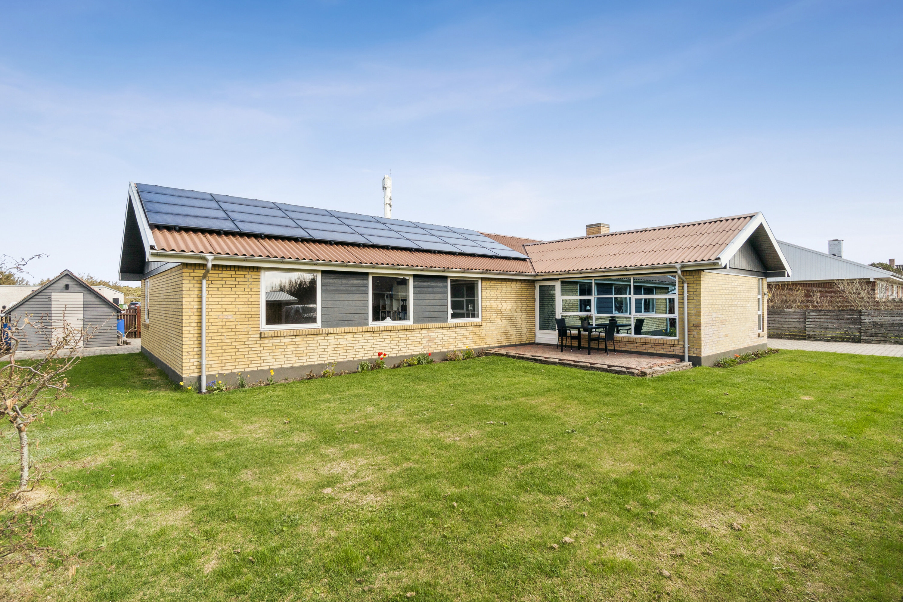 Fremhævet set fra haven billede i fuldskærmstilstand. Billede af Kjærkbak 9, Klitmøller, 7700 Thisted
