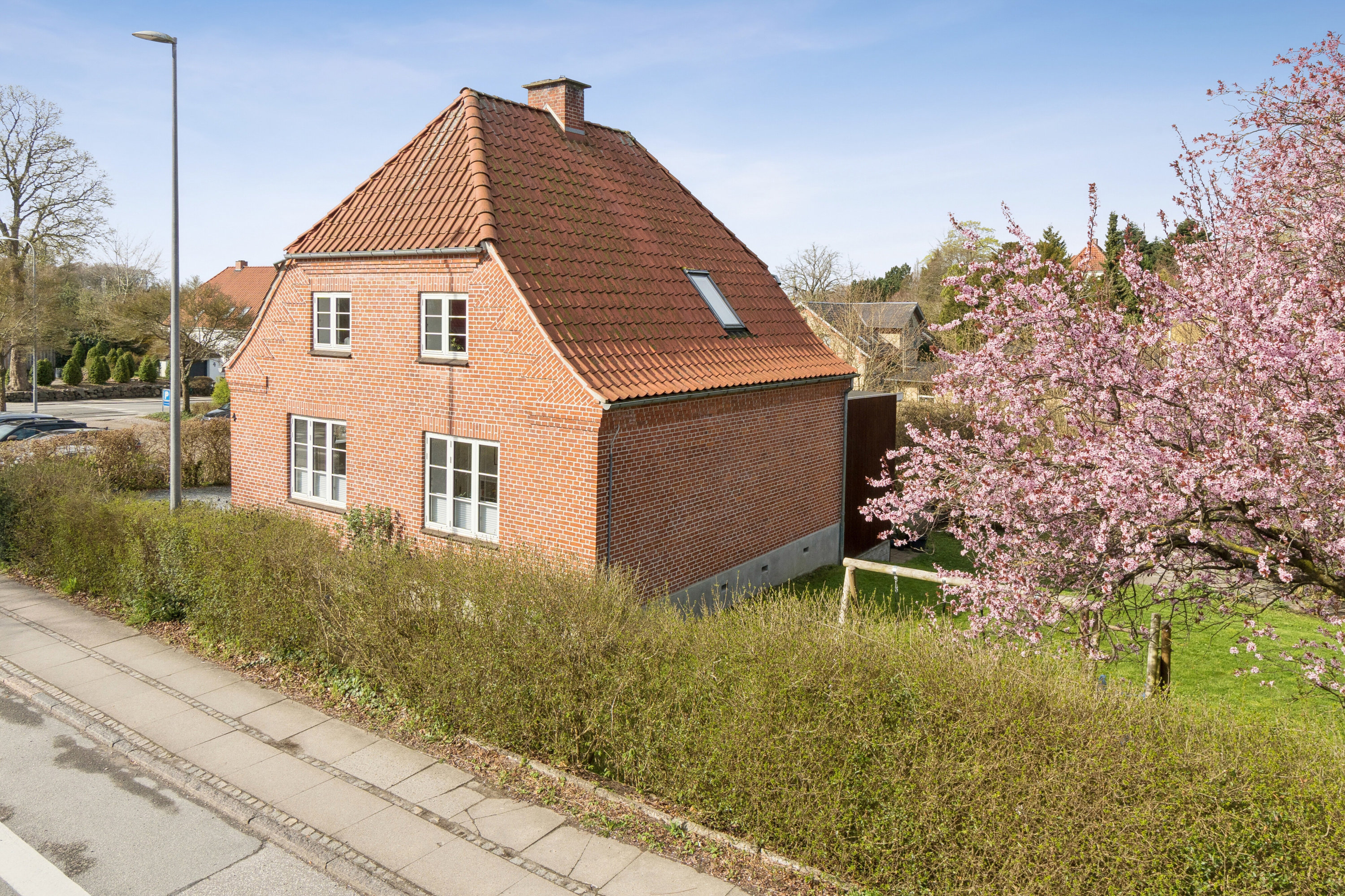 Fremhævet set fra haven billede i fuldskærmstilstand. Billede af Odensevej 4, 5750 Ringe