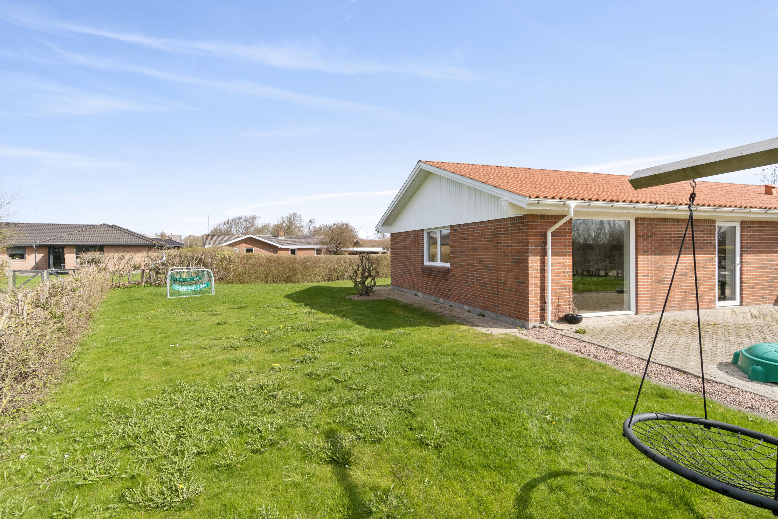 Fremhævet set fra haven billede i fuldskærmstilstand. Billede af Røllikevej 37, 7700 Thisted