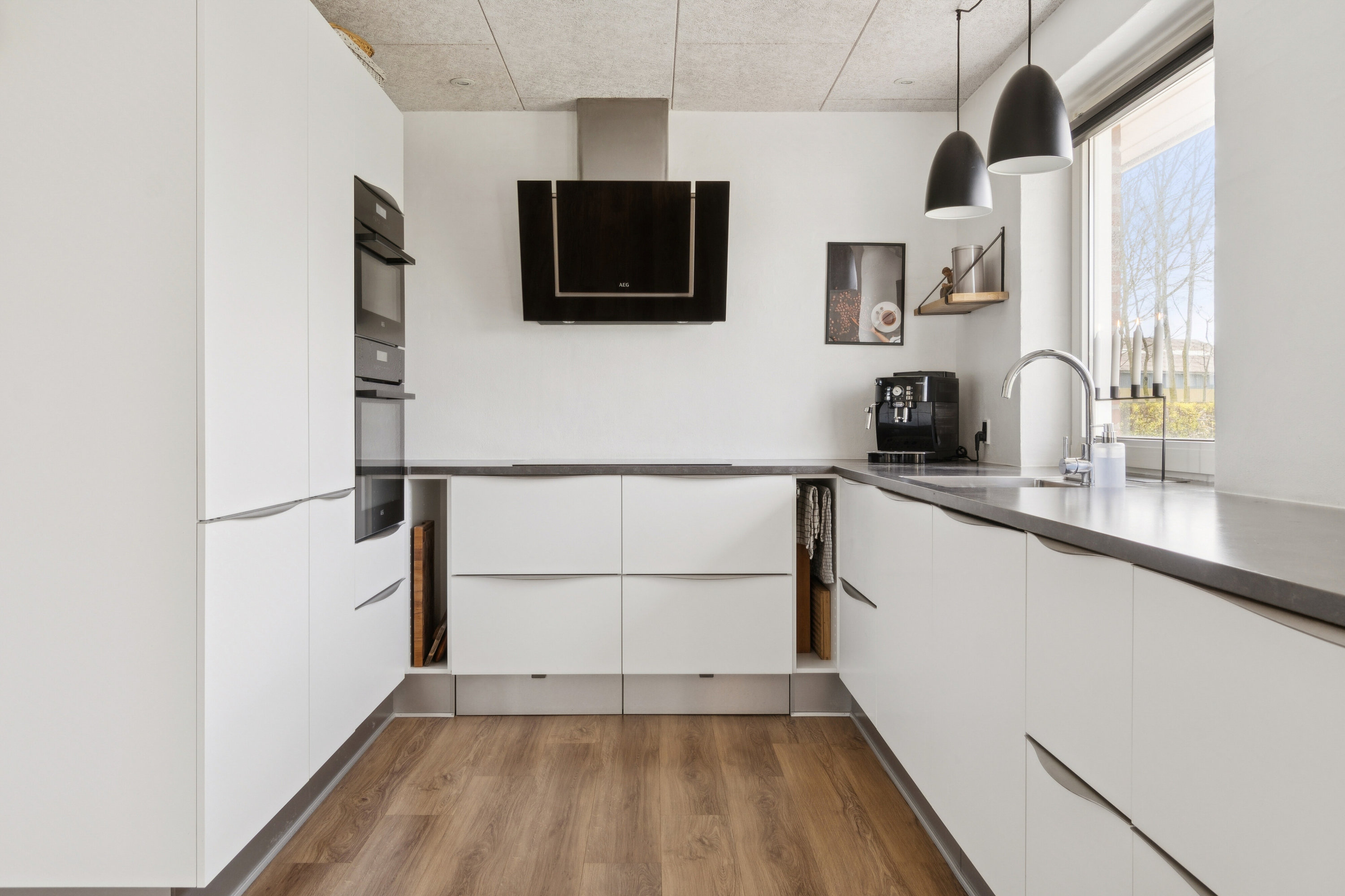 Fremhævet køkken billede i fuldskærmstilstand. Billede af Røllikevej 37, 7700 Thisted