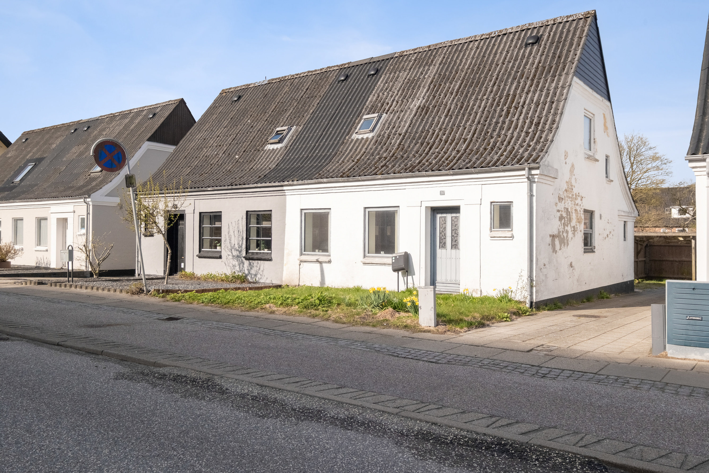 Fremhævet set fra vejen billede i fuldskærmstilstand. Billede af Bispensgade 56, 9800 Hjørring