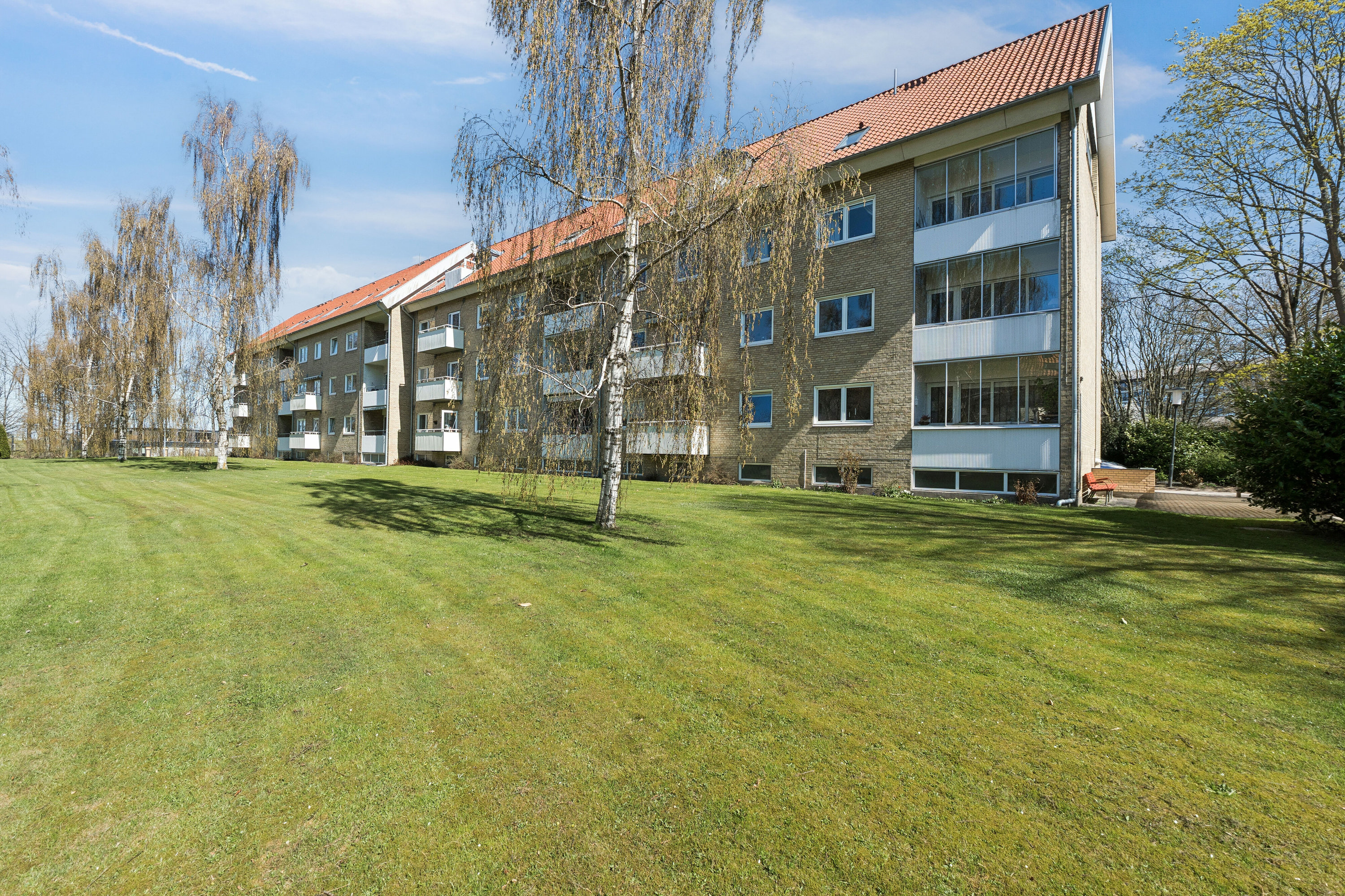 Fremhævet facade billede i fuldskærmstilstand. Billede af Kongebakken 52, 2. th., 4000 Roskilde