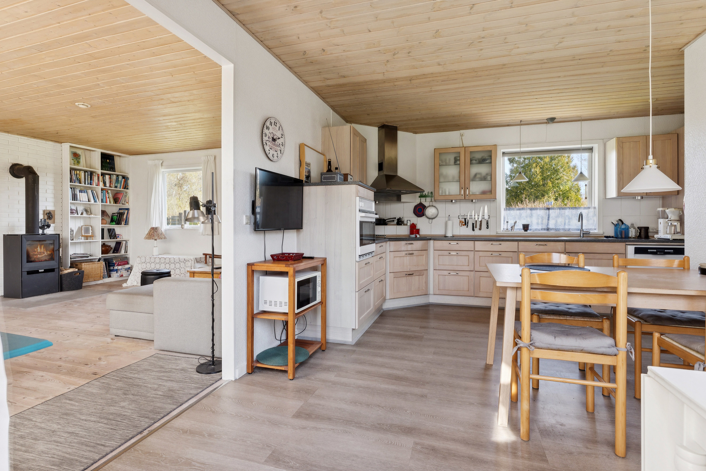 Fremhævet køkken billede i fuldskærmstilstand. Billede af Tjurvej 6, Gundestrup, 4571 Grevinge