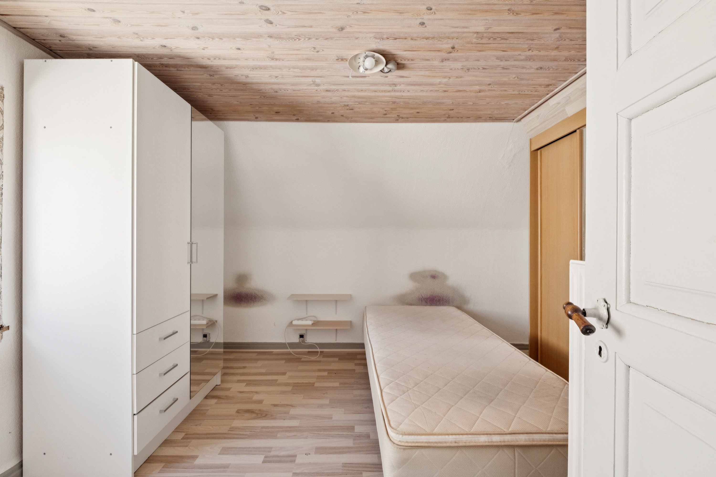 Fremhævet soveværelse billede i fuldskærmstilstand. Billede af Bispensgade 56, 9800 Hjørring