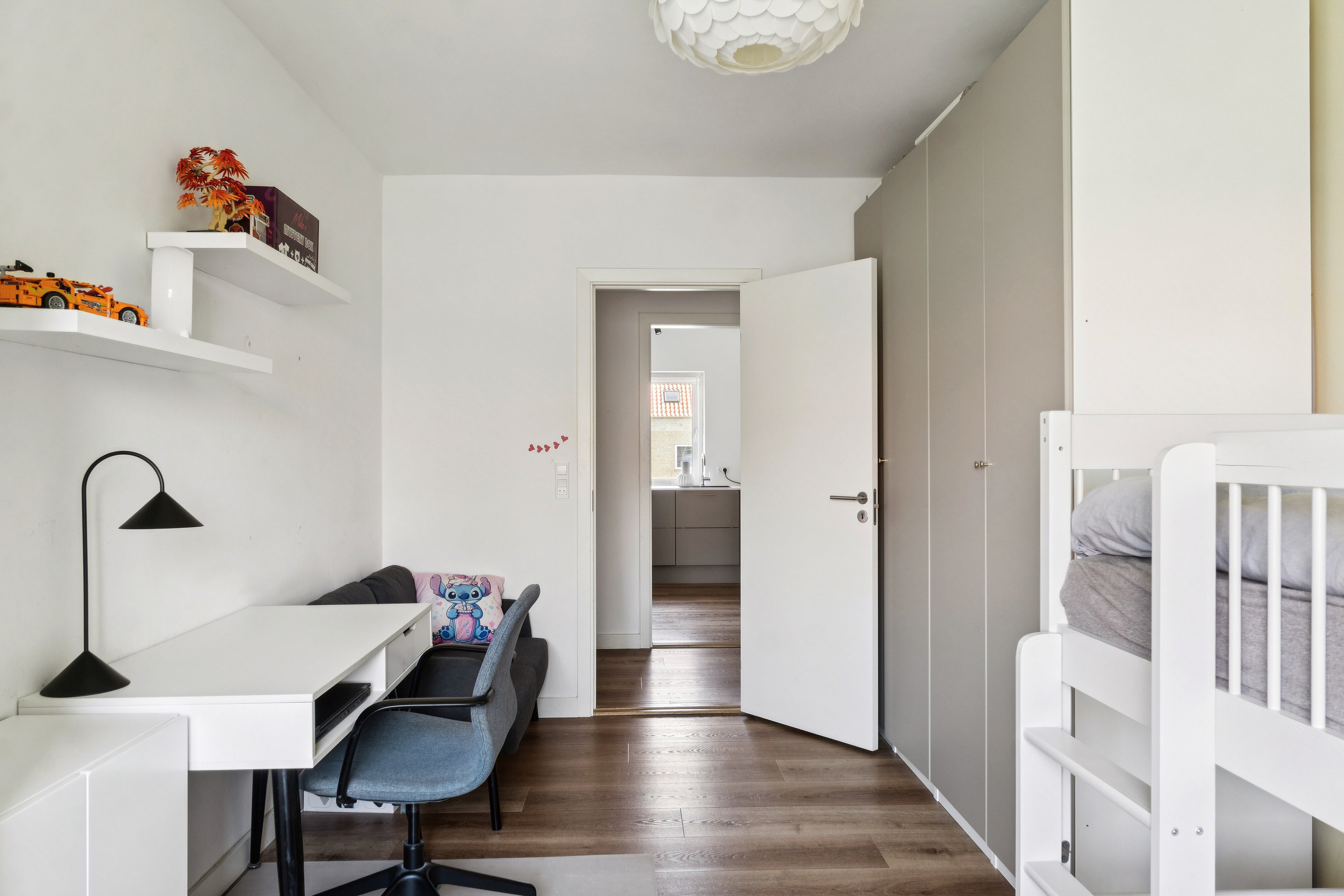 Fremhævet soveværelse billede i fuldskærmstilstand. Billede af Kongebakken 52, 2. th., 4000 Roskilde