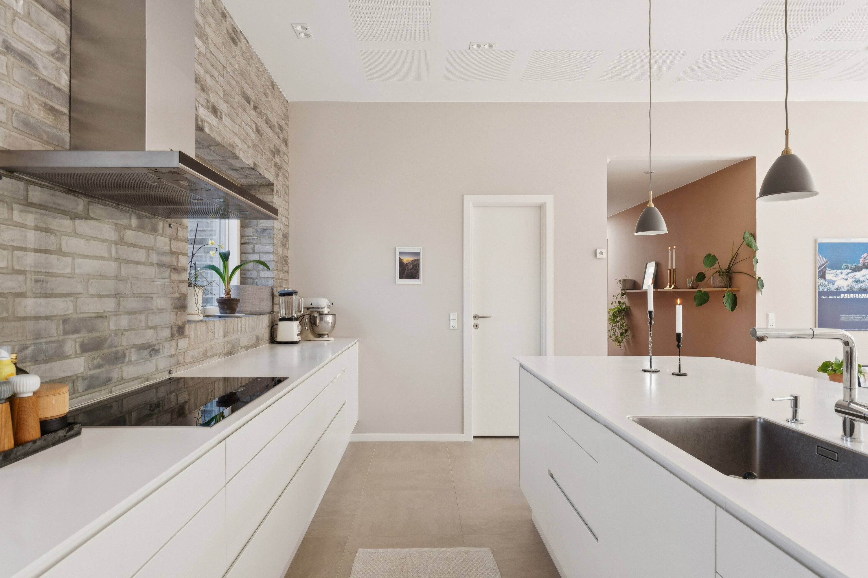 Fremhævet køkken billede i fuldskærmstilstand. Billede af Langagervej 16, Himmelev, 4000 Roskilde