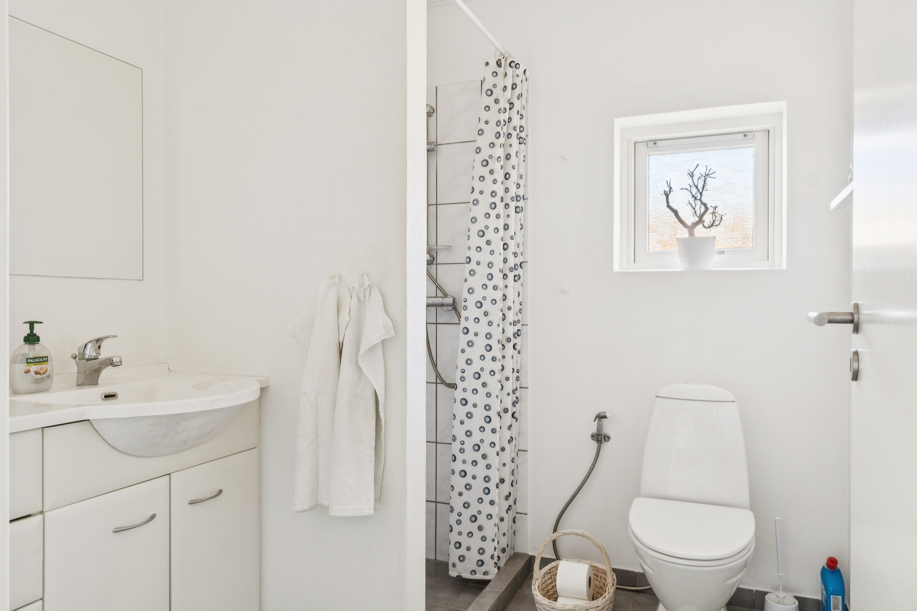 Fremhævet badeværelse billede i fuldskærmstilstand. Billede af Randersvej 8, 4200 Slagelse