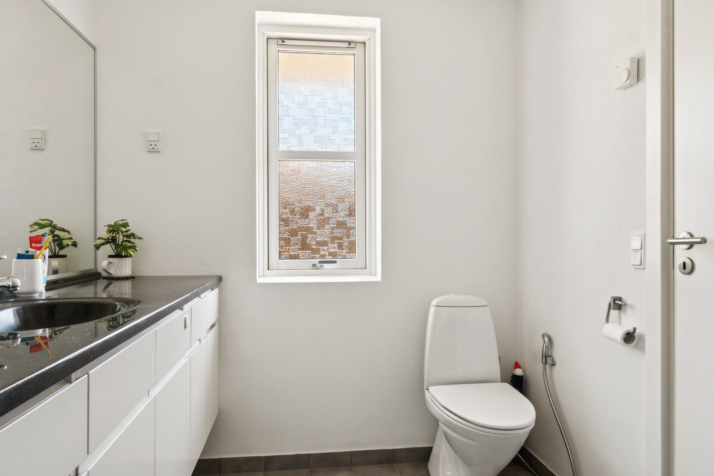 Fremhævet badeværelse billede i fuldskærmstilstand. Billede af Randersvej 8, 4200 Slagelse