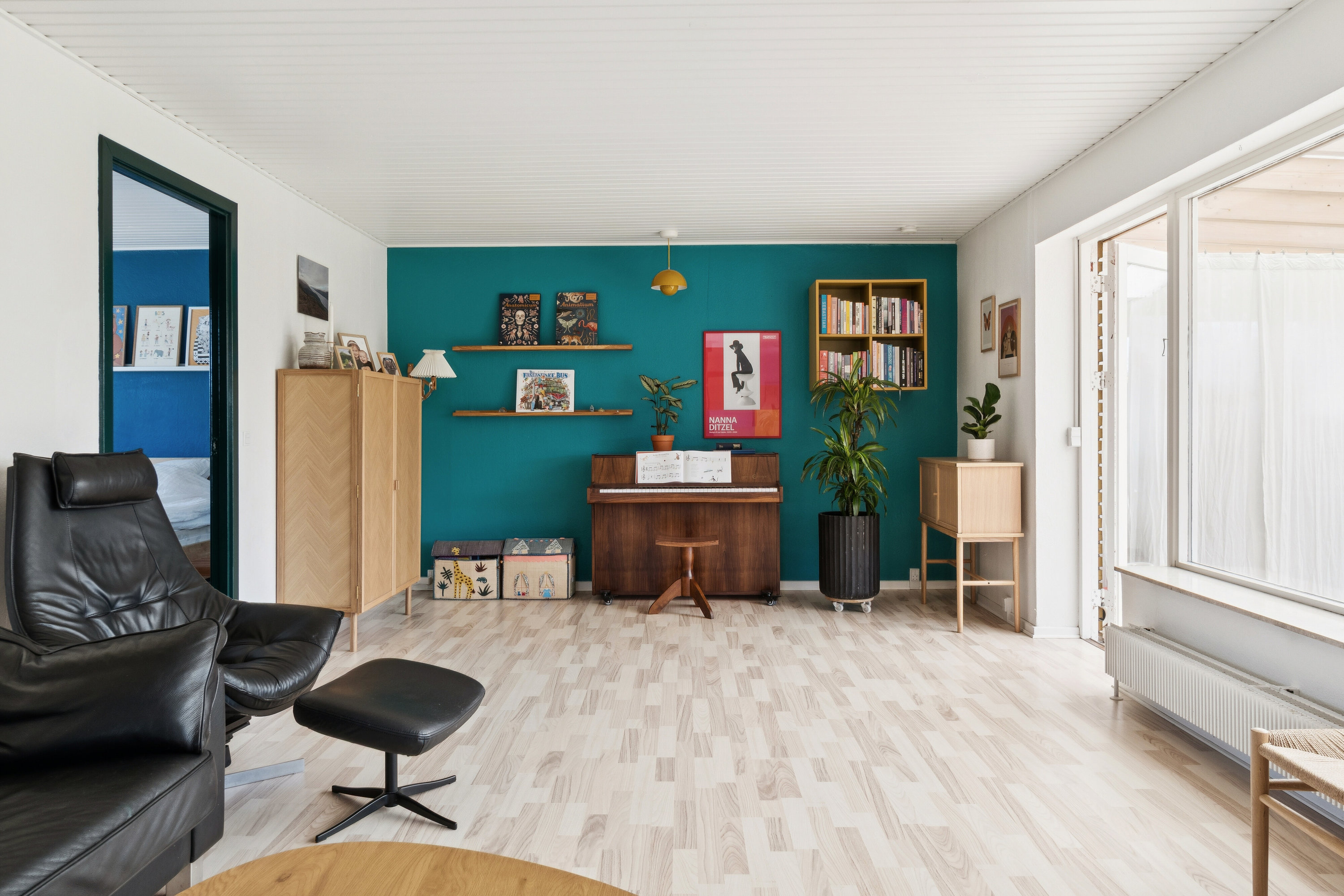 Fremhævet stue billede i fuldskærmstilstand. Billede af Rådyrvænget 172, 5800 Nyborg