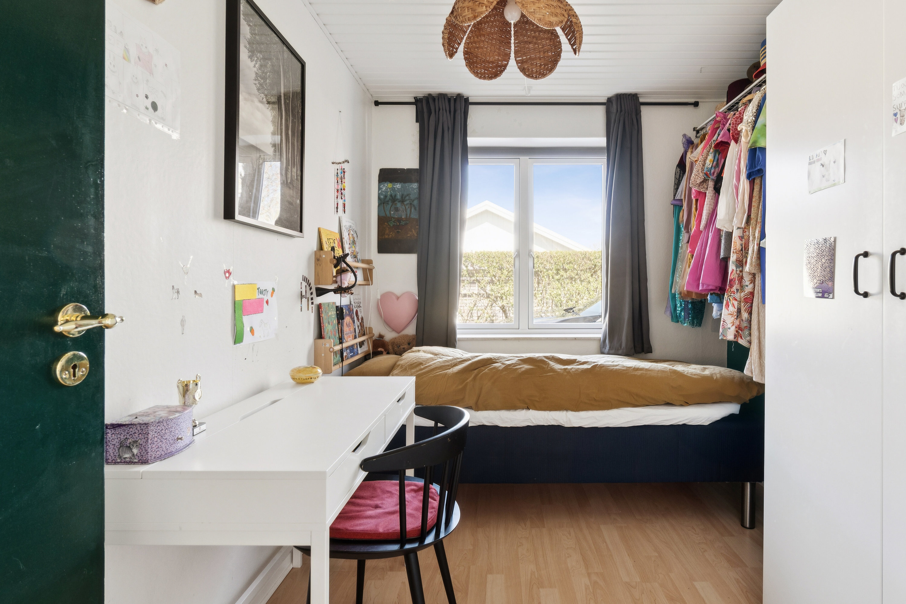 Fremhævet arbejdsværelse billede i fuldskærmstilstand. Billede af Rådyrvænget 172, 5800 Nyborg