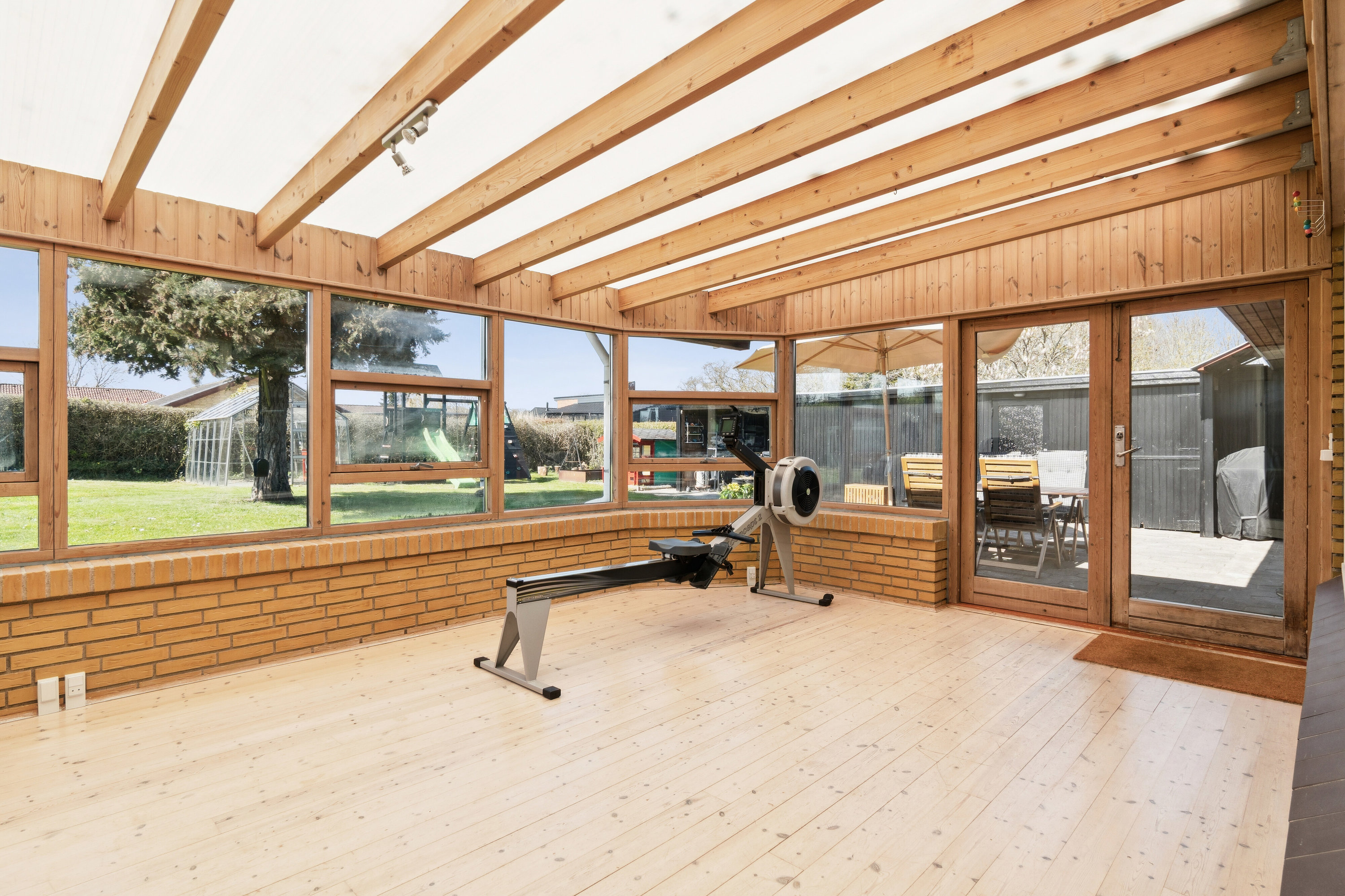 Fremhævet udestue billede i fuldskærmstilstand. Billede af Rådyrvænget 172, 5800 Nyborg