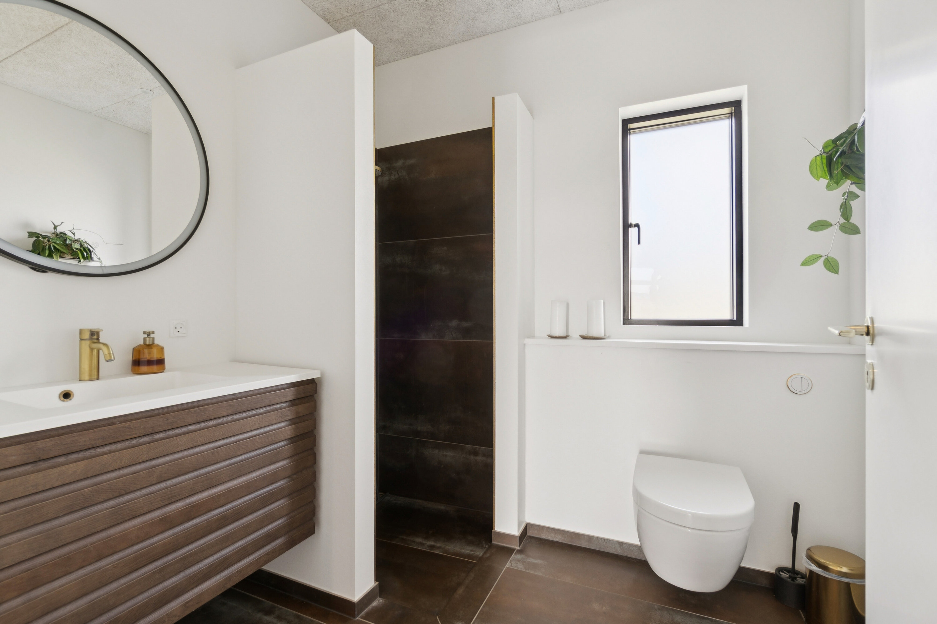 Fremhævet badeværelse billede i fuldskærmstilstand. Billede af Lyngbakken 26, Vorupør, 7700 Thisted