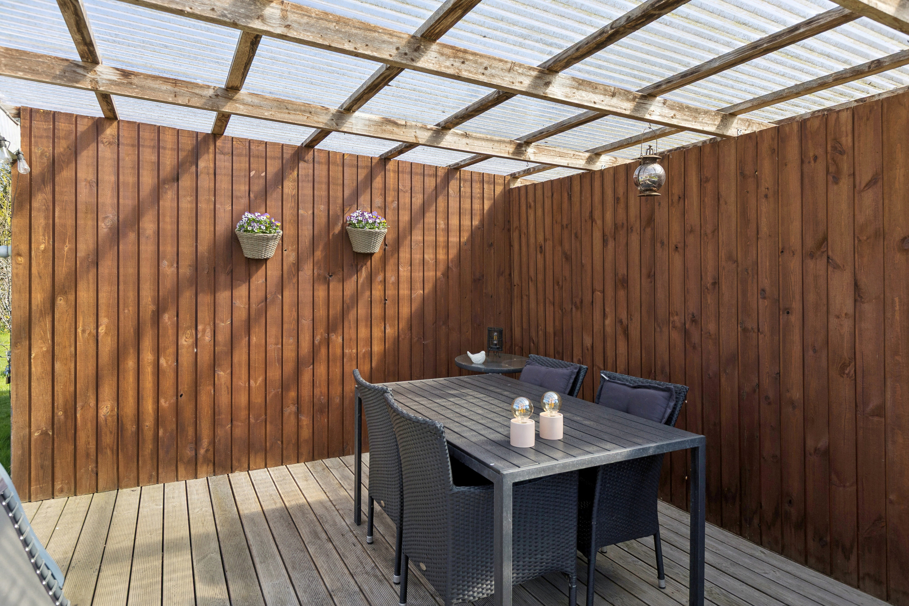 Fremhævet overdækket terrasse billede i fuldskærmstilstand. Billede af Sandløbervej 21, 4760 Vordingborg