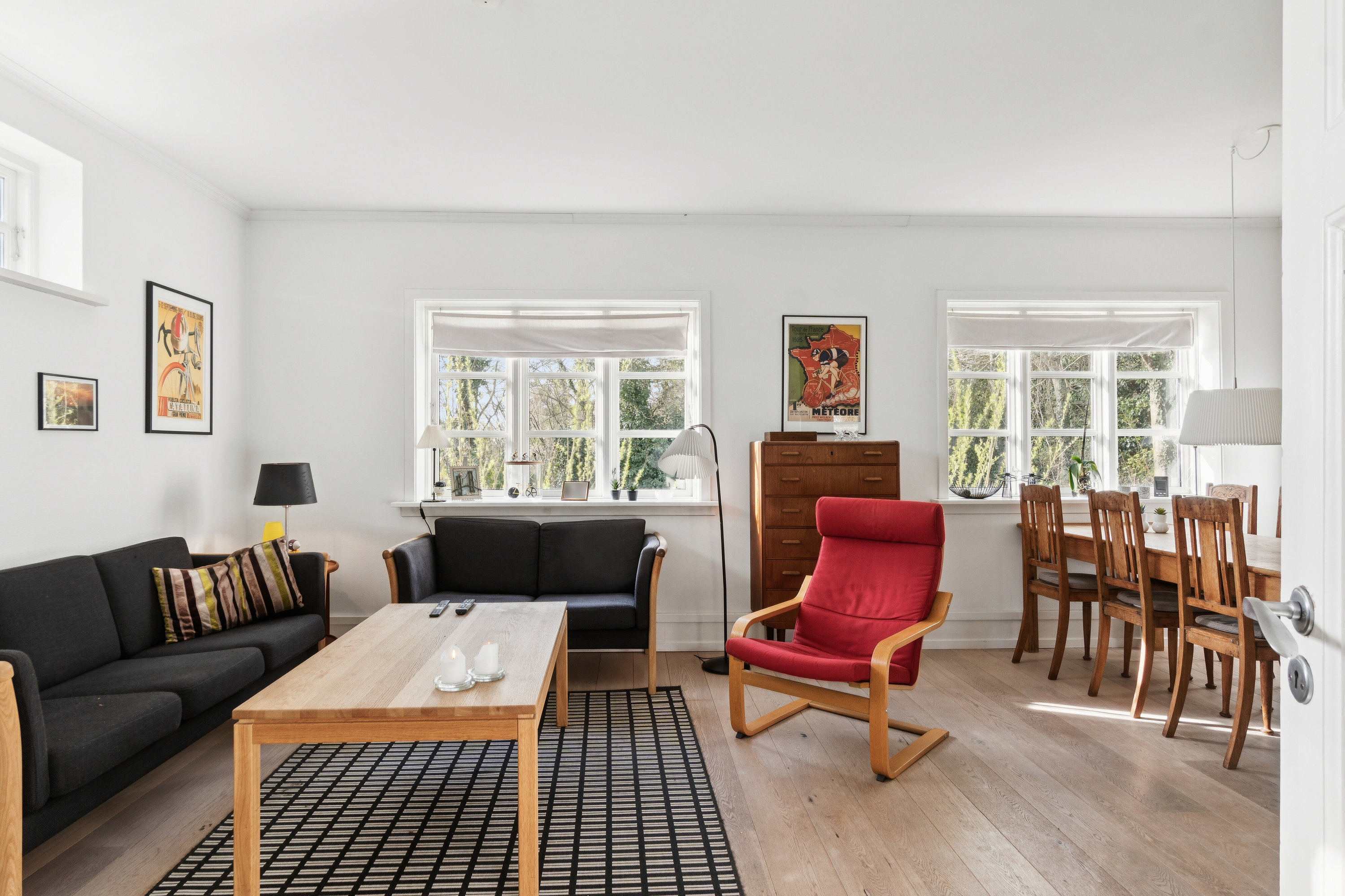 Fremhævet stue billede i fuldskærmstilstand. Billede af Valentin Jensensvej 19, 4400 Kalundborg