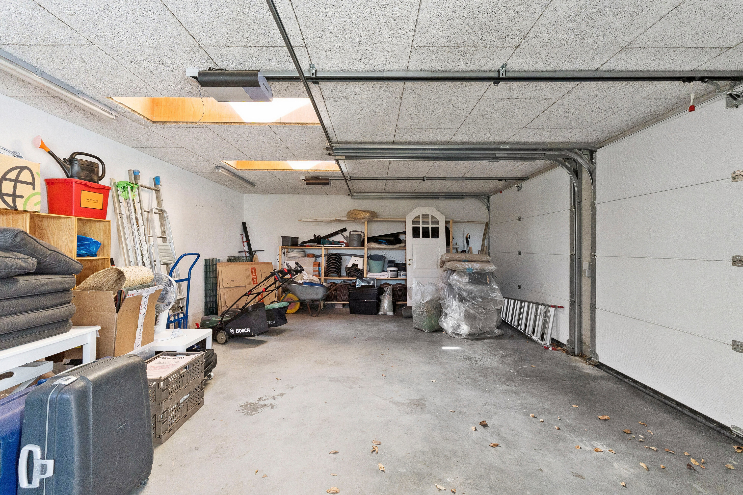 Fremhævet garage billede i fuldskærmstilstand. Billede af Rue Villavej 5, 5900 Rudkøbing