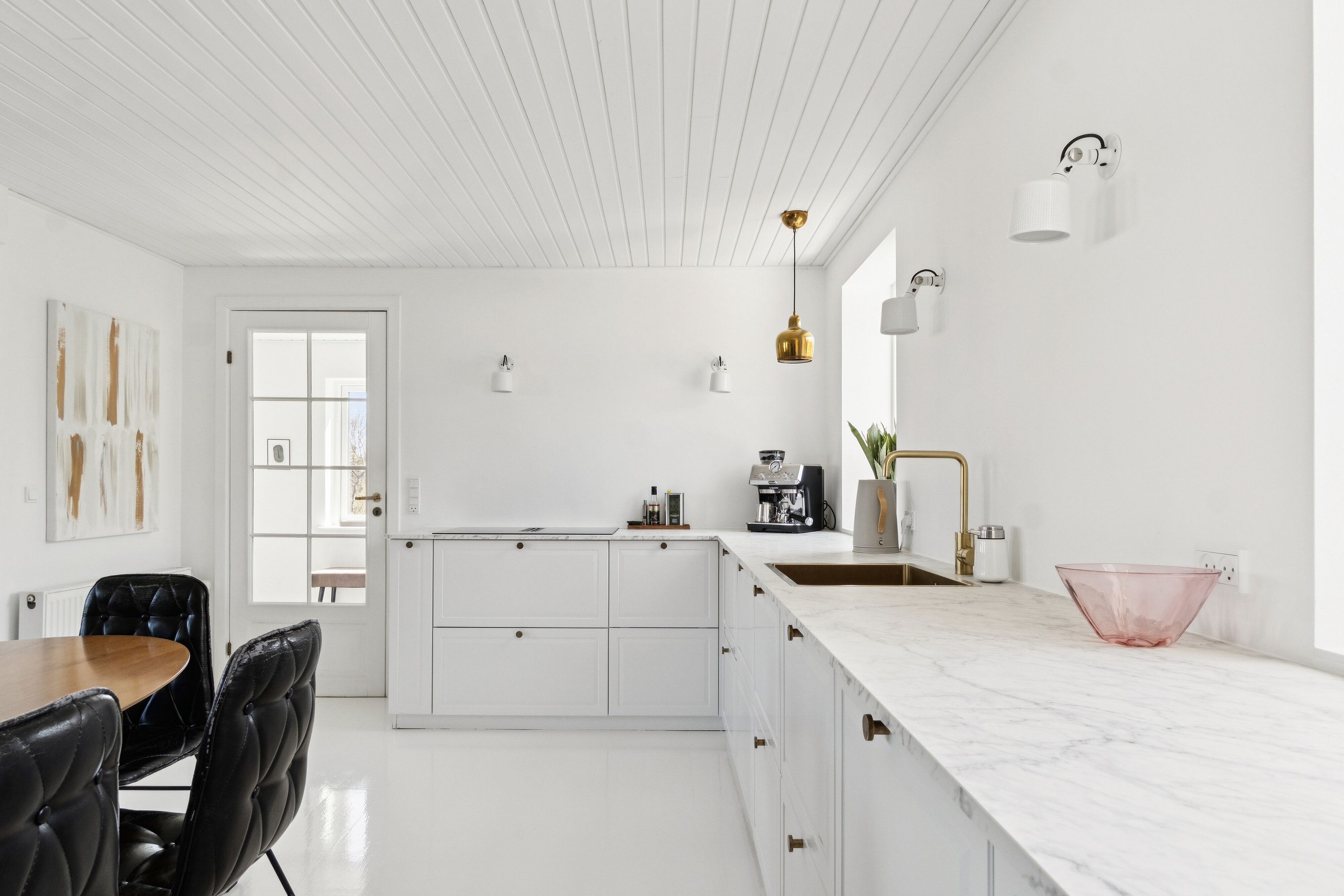 Fremhævet køkken billede i fuldskærmstilstand. Billede af Strandvejen 57, Allinge, 3770 Allinge