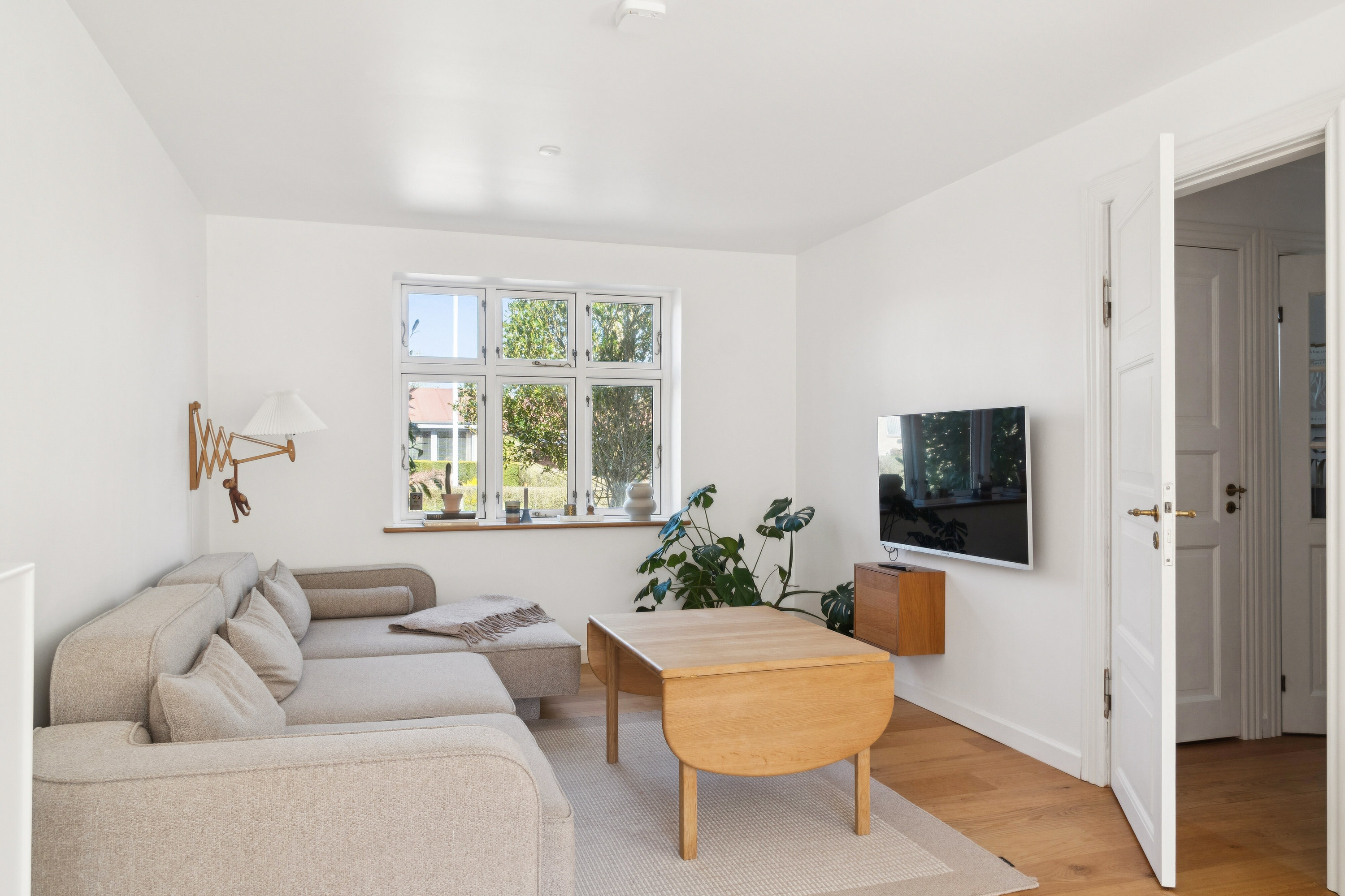 Fremhævet stue billede i fuldskærmstilstand. Billede af Gartnervænget 5, 8310 Tranbjerg J