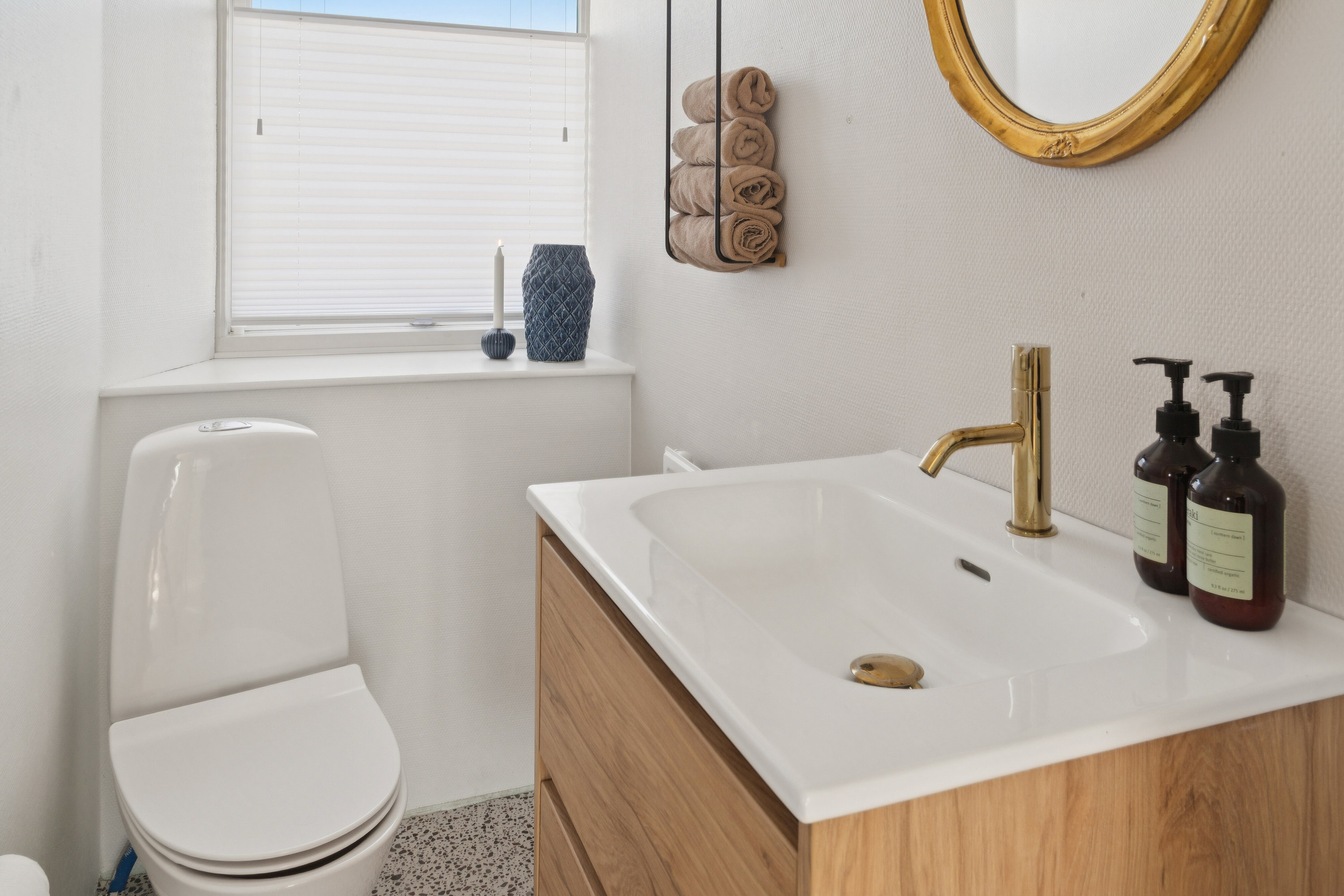 Fremhævet badeværelse billede i fuldskærmstilstand. Billede af Gartnervænget 5, 8310 Tranbjerg J