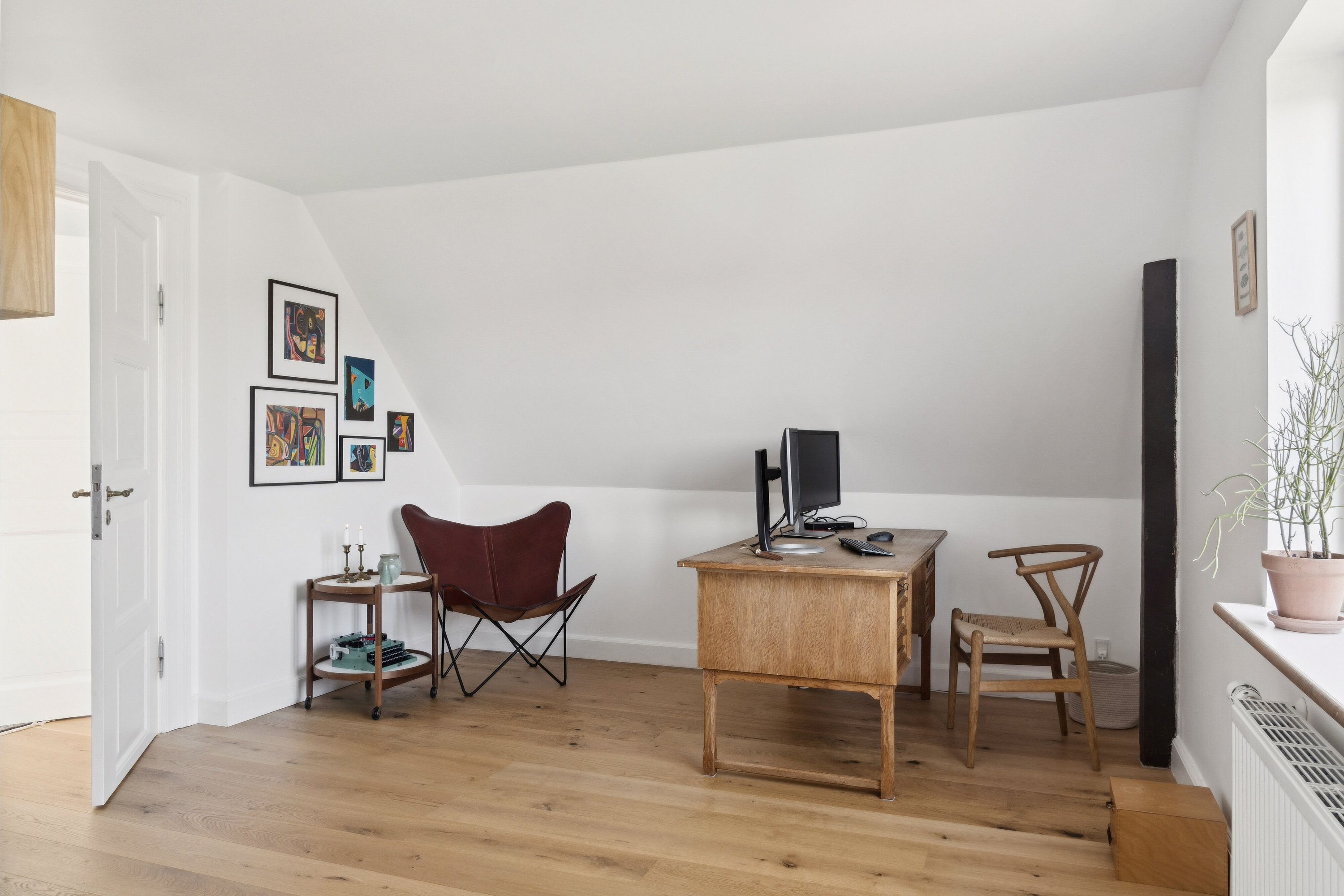 Fremhævet soveværelse billede i fuldskærmstilstand. Billede af Gartnervænget 5, 8310 Tranbjerg J