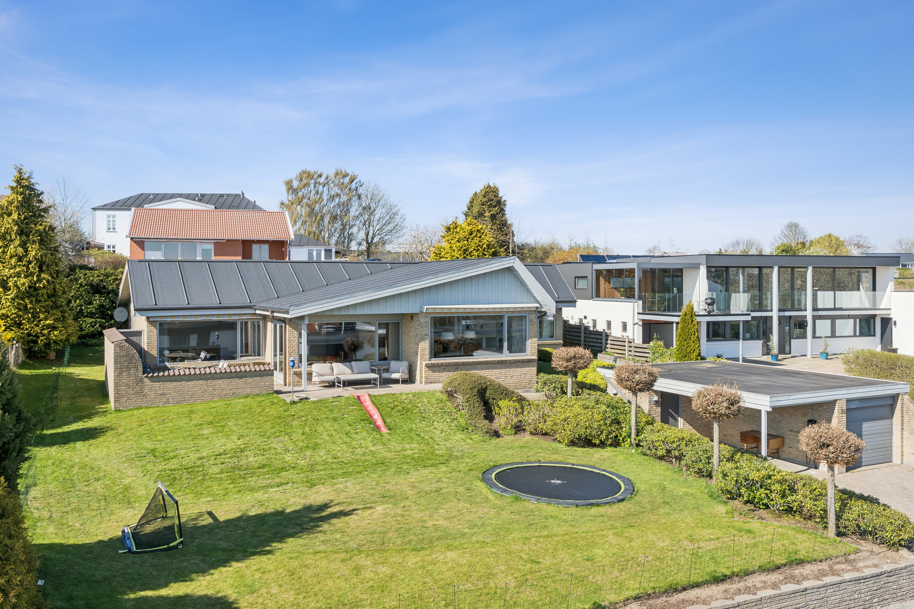 Fremhævet set fra haven billede i fuldskærmstilstand. Billede af Drosselvej 14, Kollund, 6340 Kruså