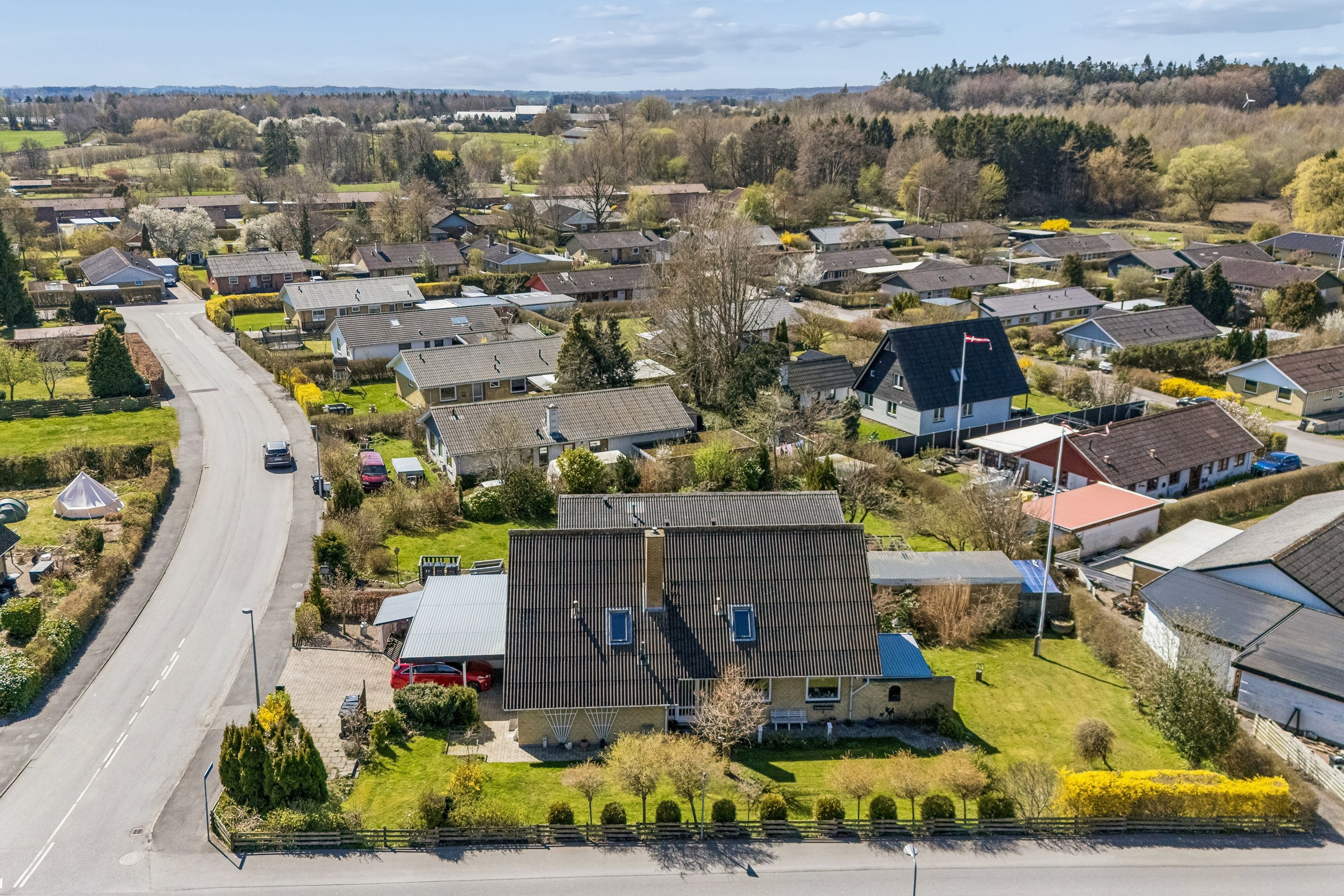 Fremhævet luftfoto billede i fuldskærmstilstand. Billede af Bruunsmindevej 2, Toksværd, 4684 Holmegaard