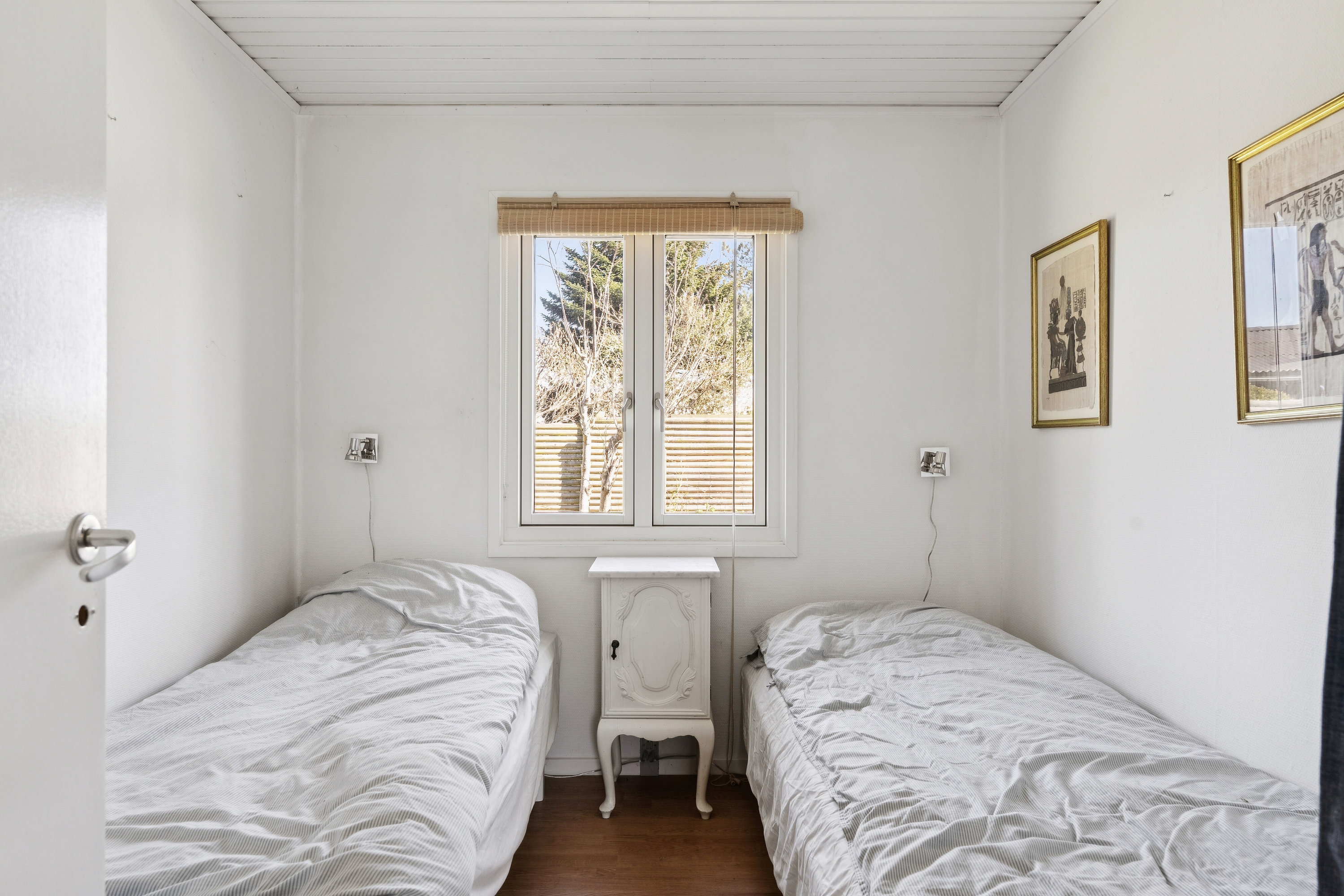 Fremhævet soveværelse billede i fuldskærmstilstand. Billede af Skovduevej 20, 3120 Dronningmølle