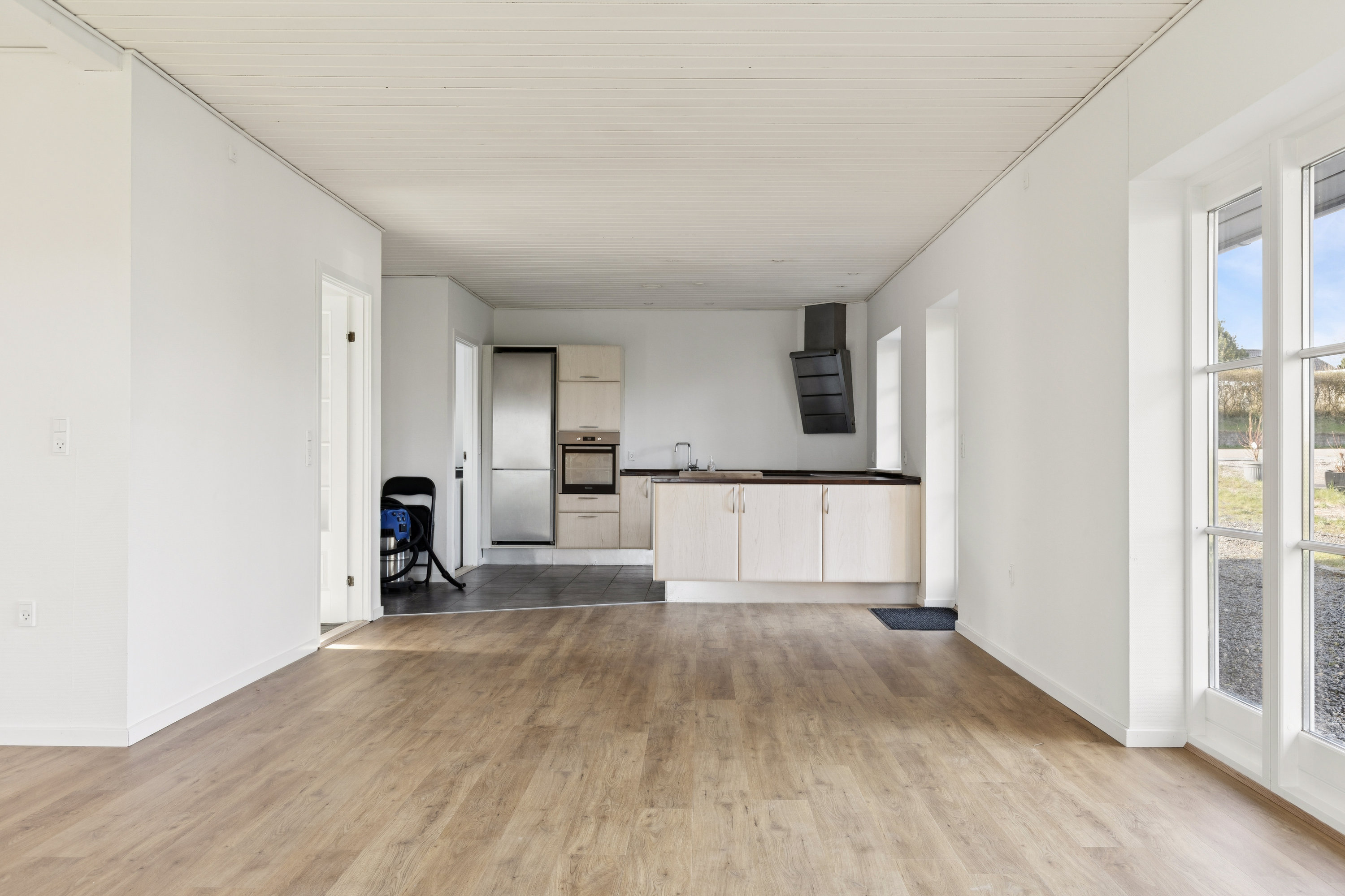 Fremhævet stue billede i fuldskærmstilstand. Billede af Toftegårdsvej 13, 4591 Føllenslev