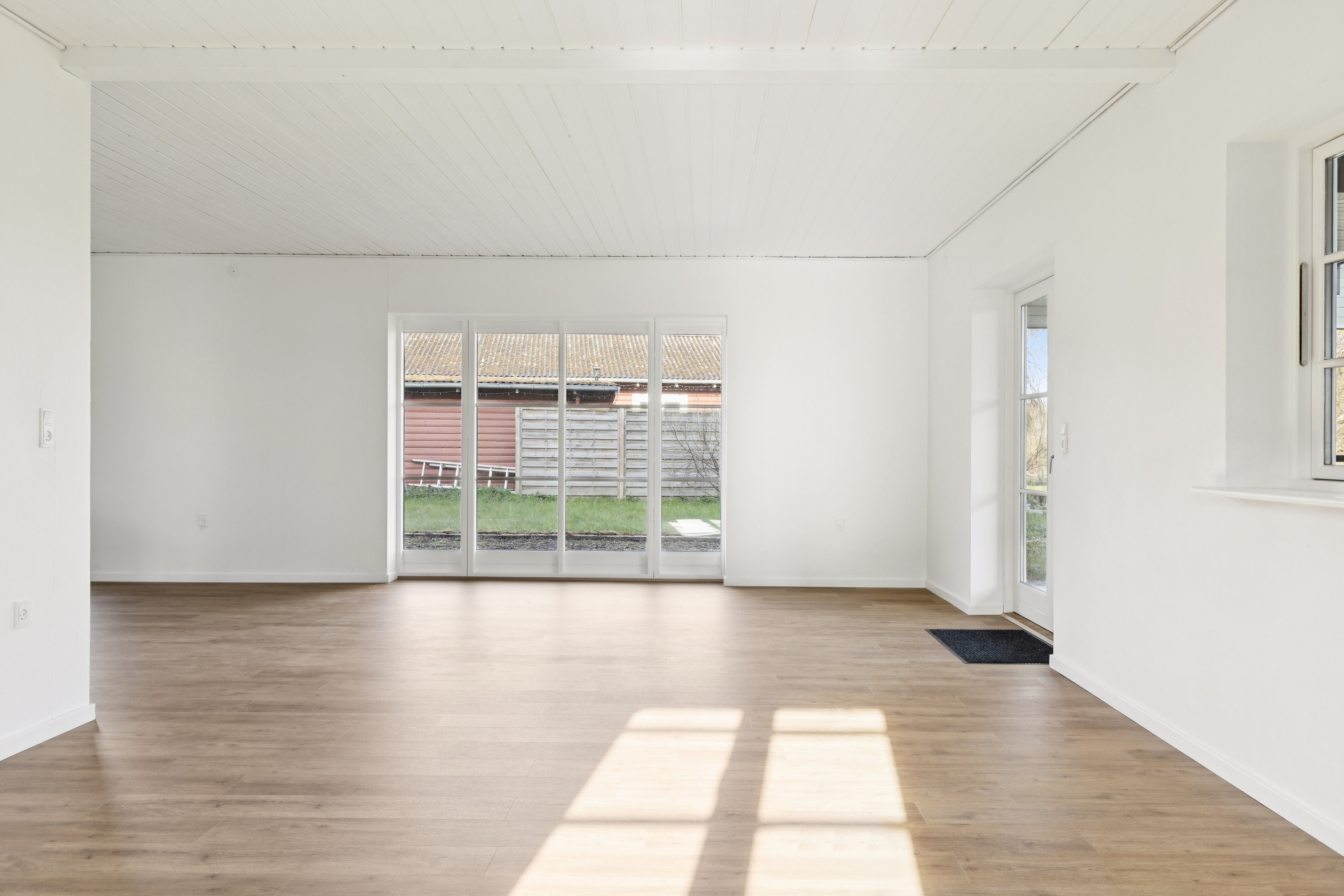 Fremhævet stue billede i fuldskærmstilstand. Billede af Toftegårdsvej 13, 4591 Føllenslev