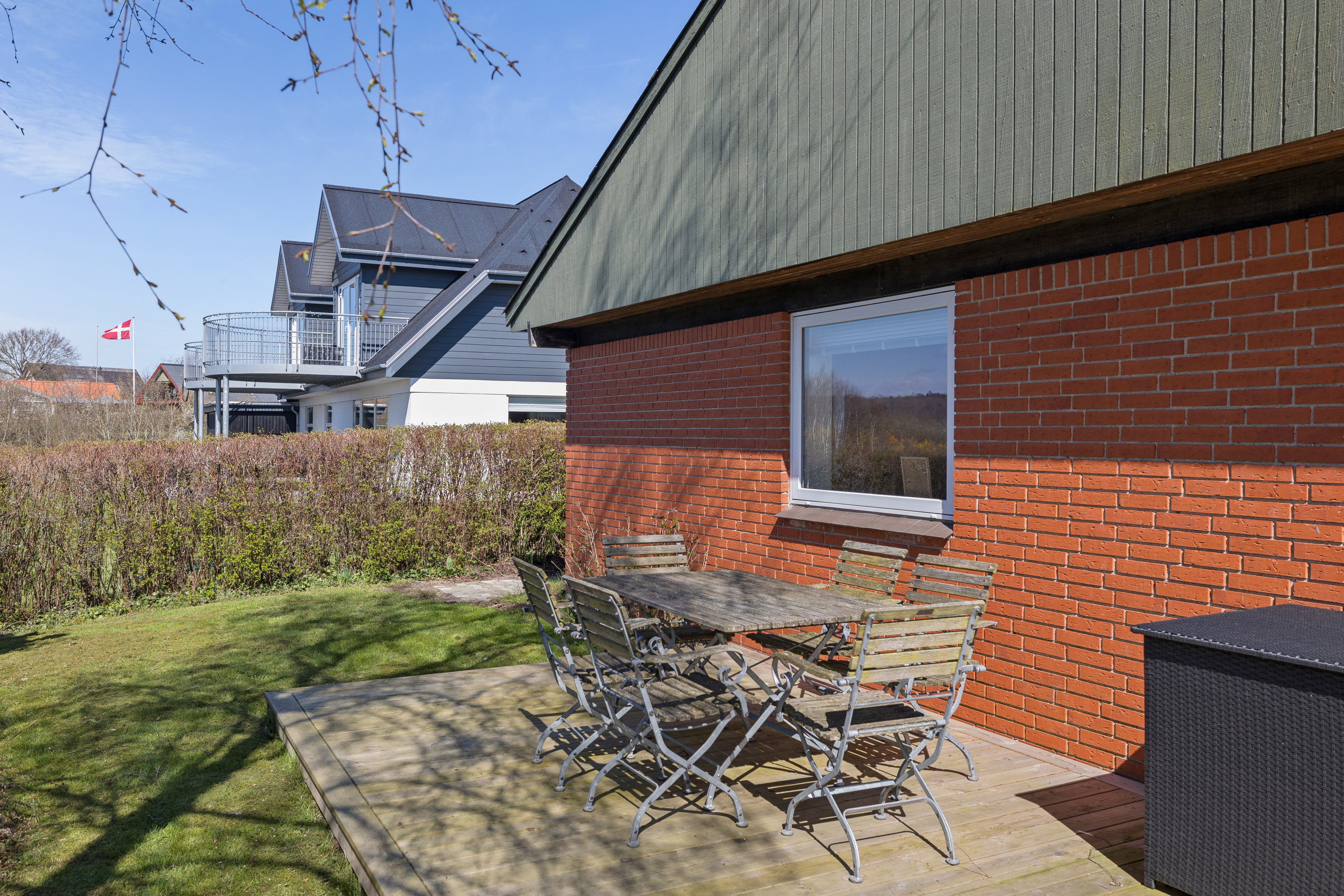 Fremhævet terrasse billede i fuldskærmstilstand. Billede af Fjordbakken 71, Hadsund Syd, 9560 Hadsund