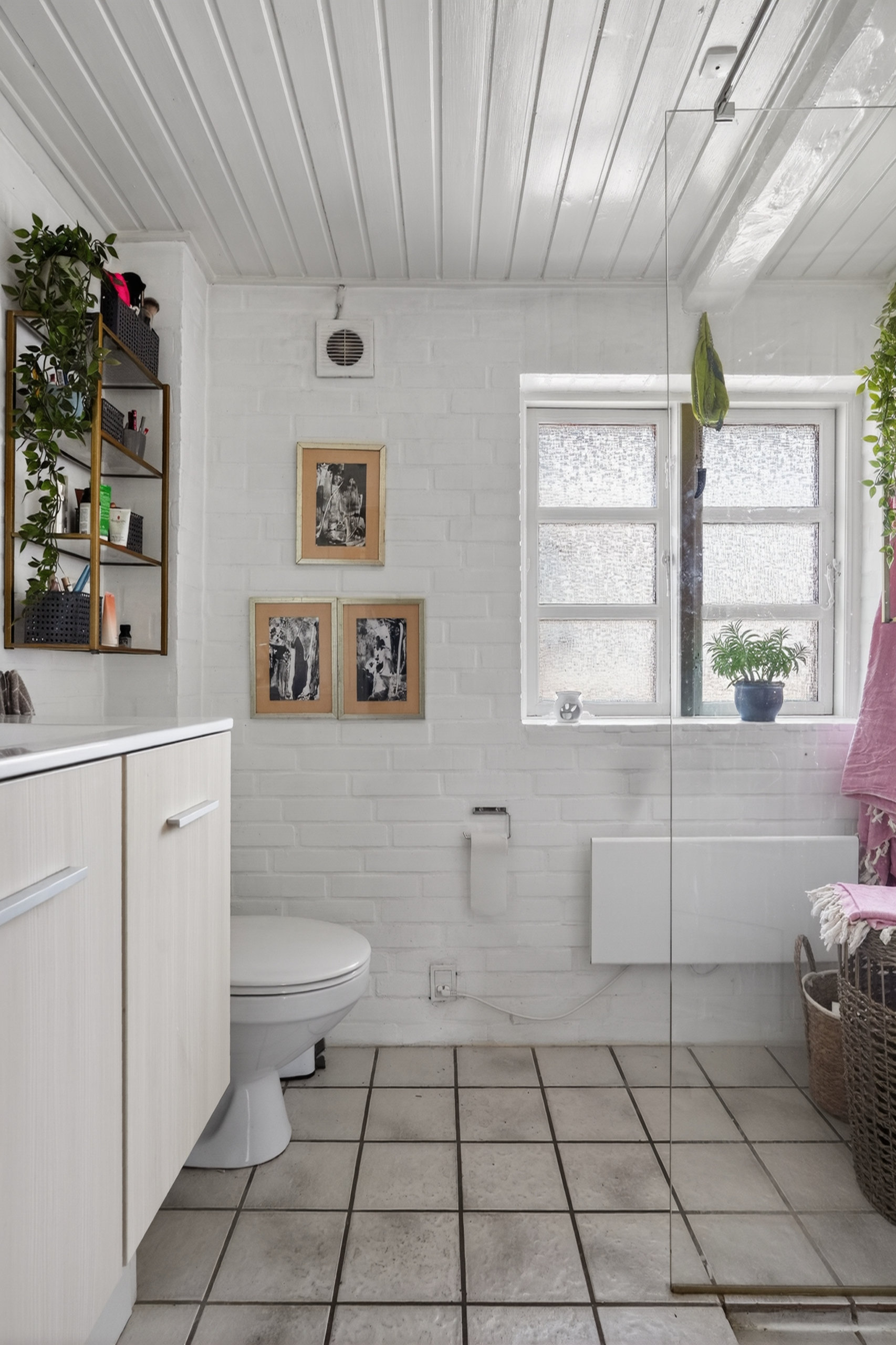 Fremhævet badeværelse billede i fuldskærmstilstand. Billede af Asmindrupvej 43, 4572 Nørre Asmindrup