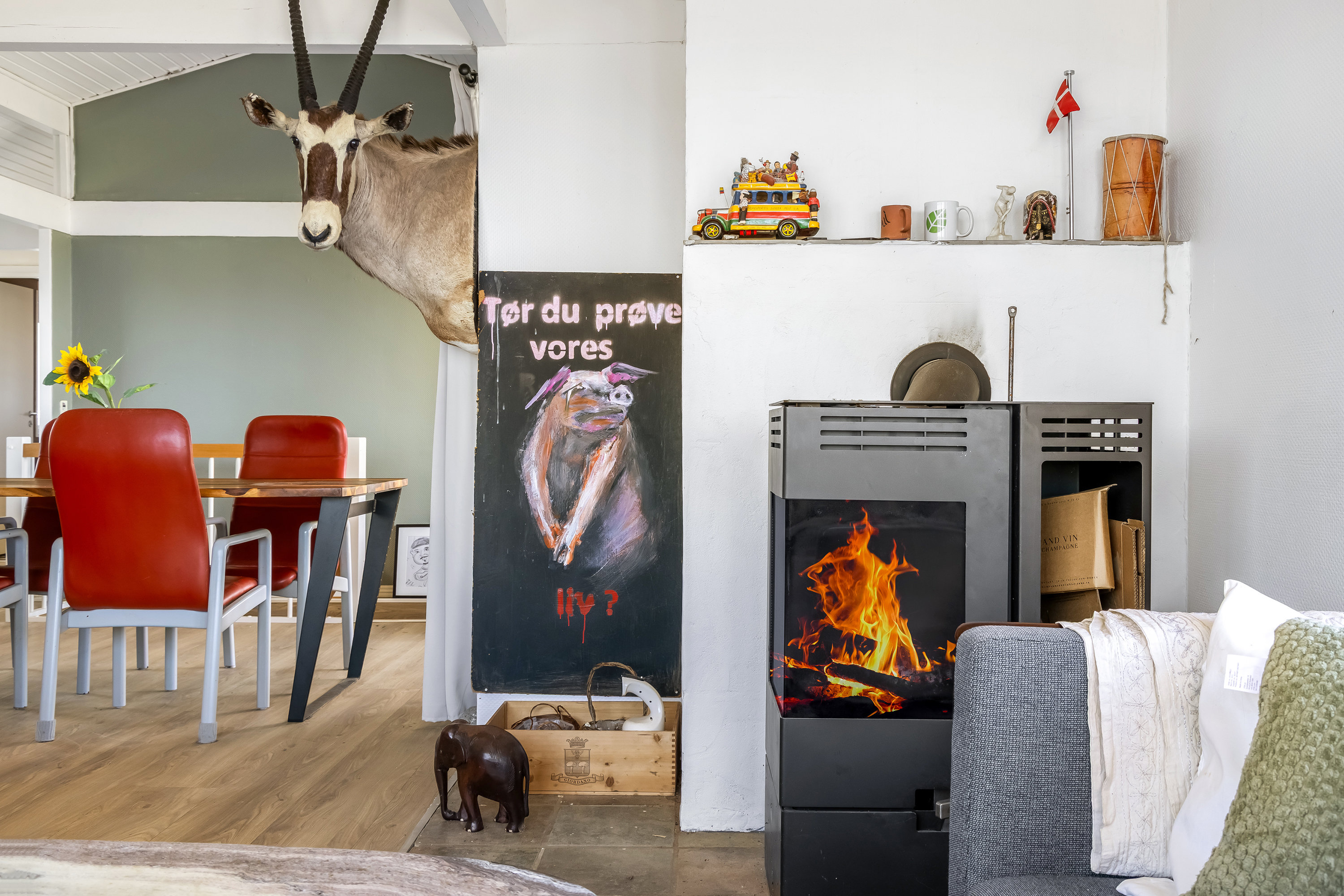 Fremhævet stue billede i fuldskærmstilstand. Billede af Solbrinken 12, 3310 Ølsted