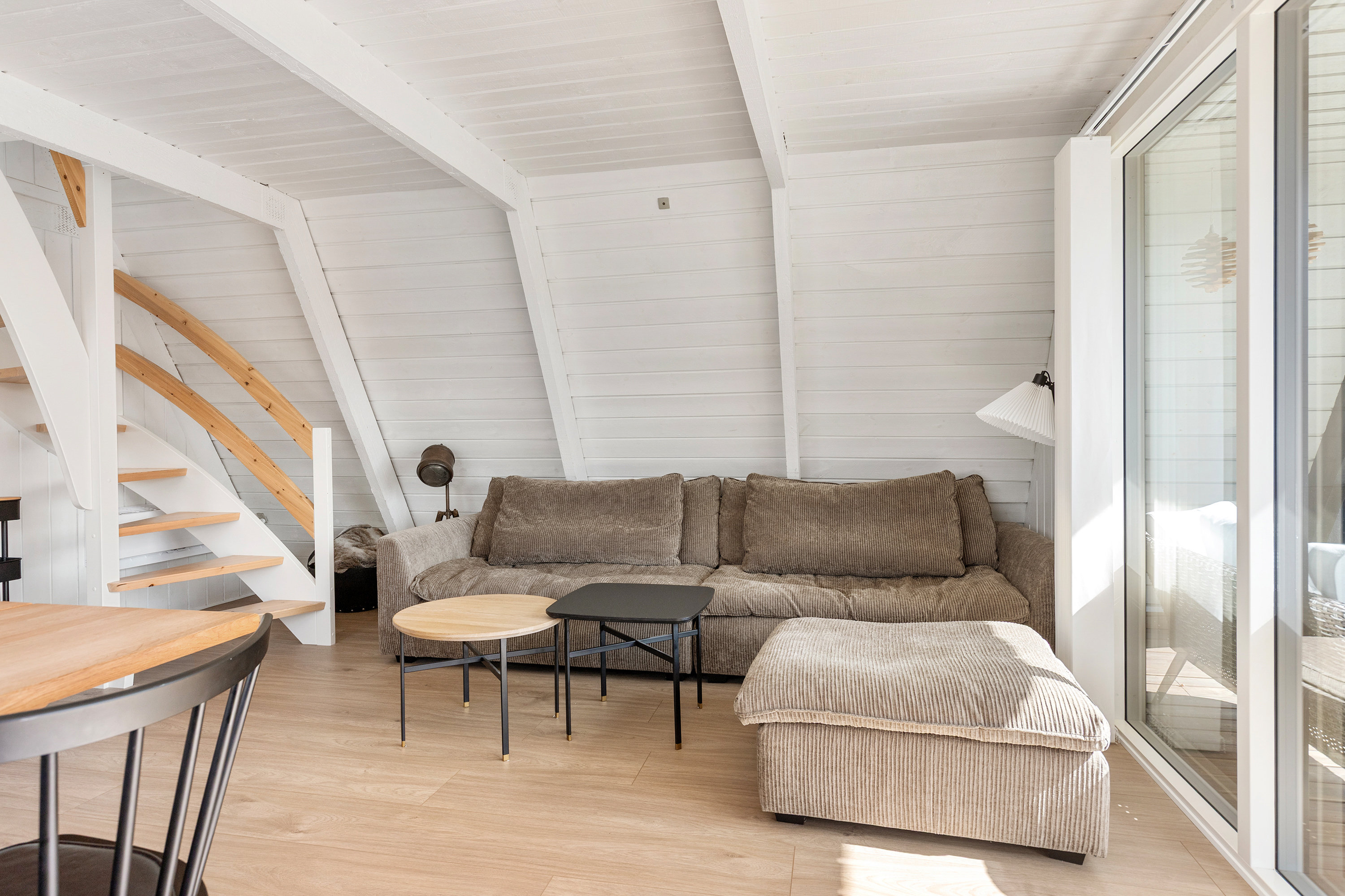 Fremhævet stue billede i fuldskærmstilstand. Billede af Golfsvinget 143, Gatten, 9640 Farsø