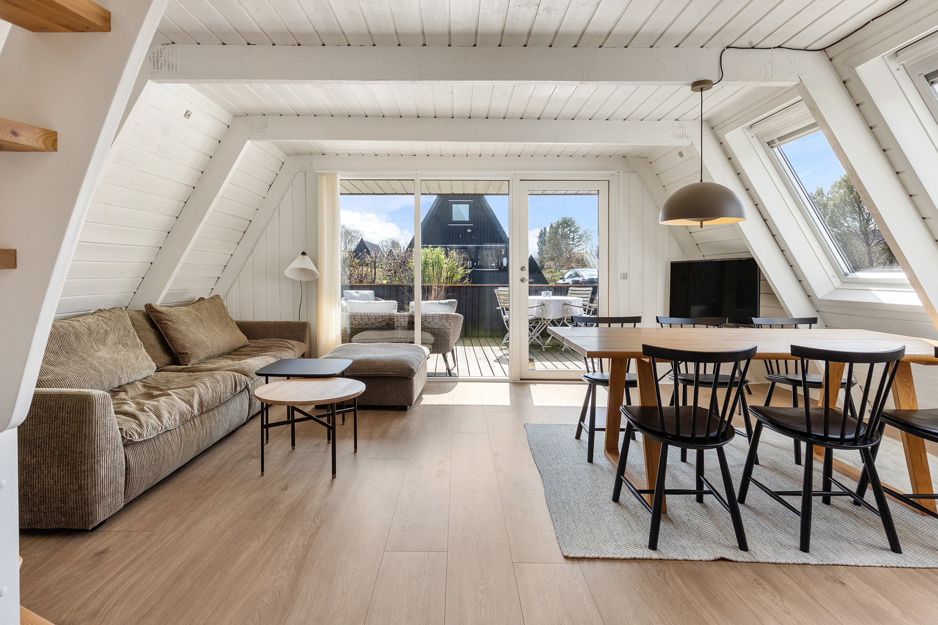 Fremhævet stue billede i fuldskærmstilstand. Billede af Golfsvinget 143, Gatten, 9640 Farsø