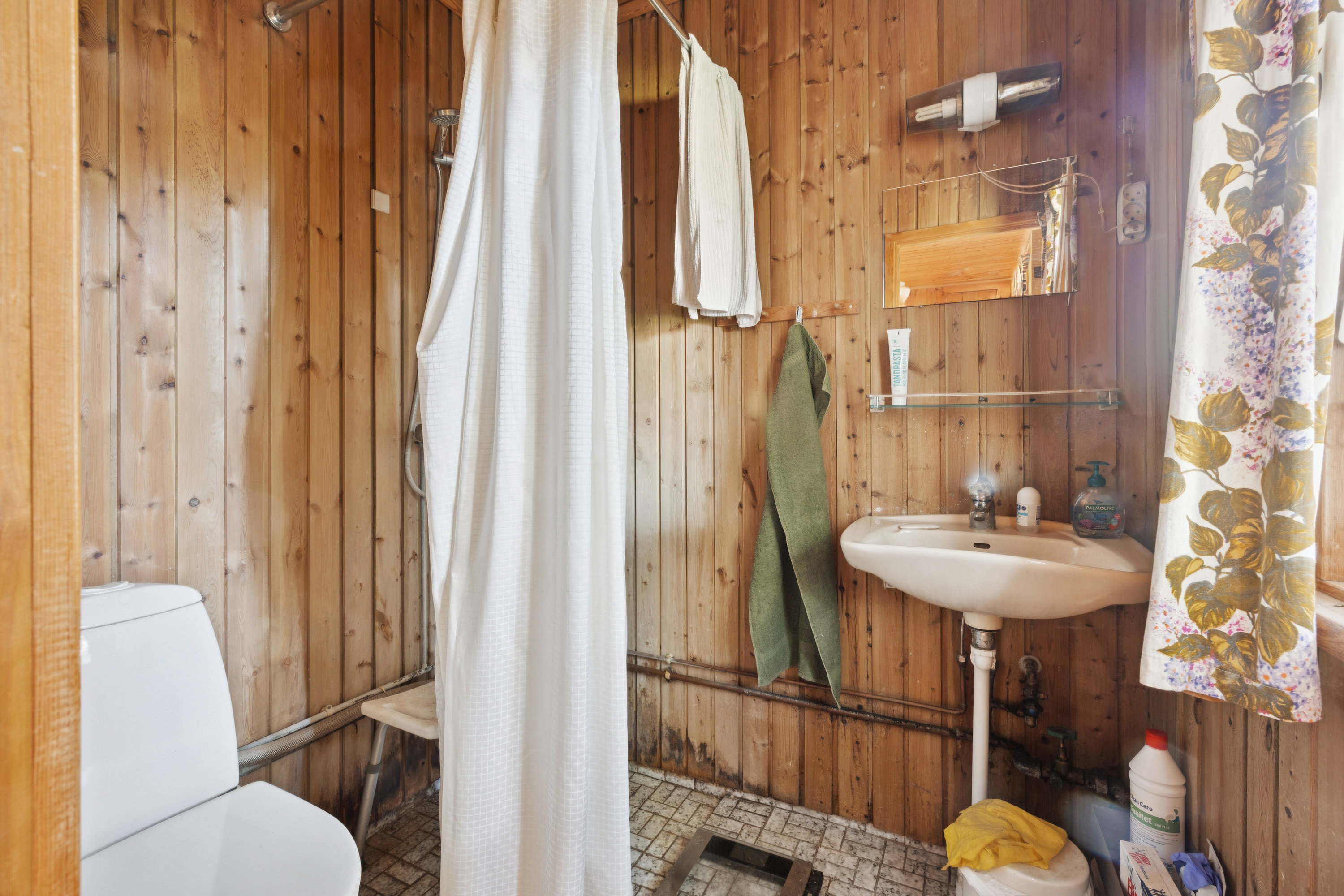 Fremhævet badeværelse billede i fuldskærmstilstand. Billede af Strandgårdsvej 7, Havnsø Str, 4591 Føllenslev