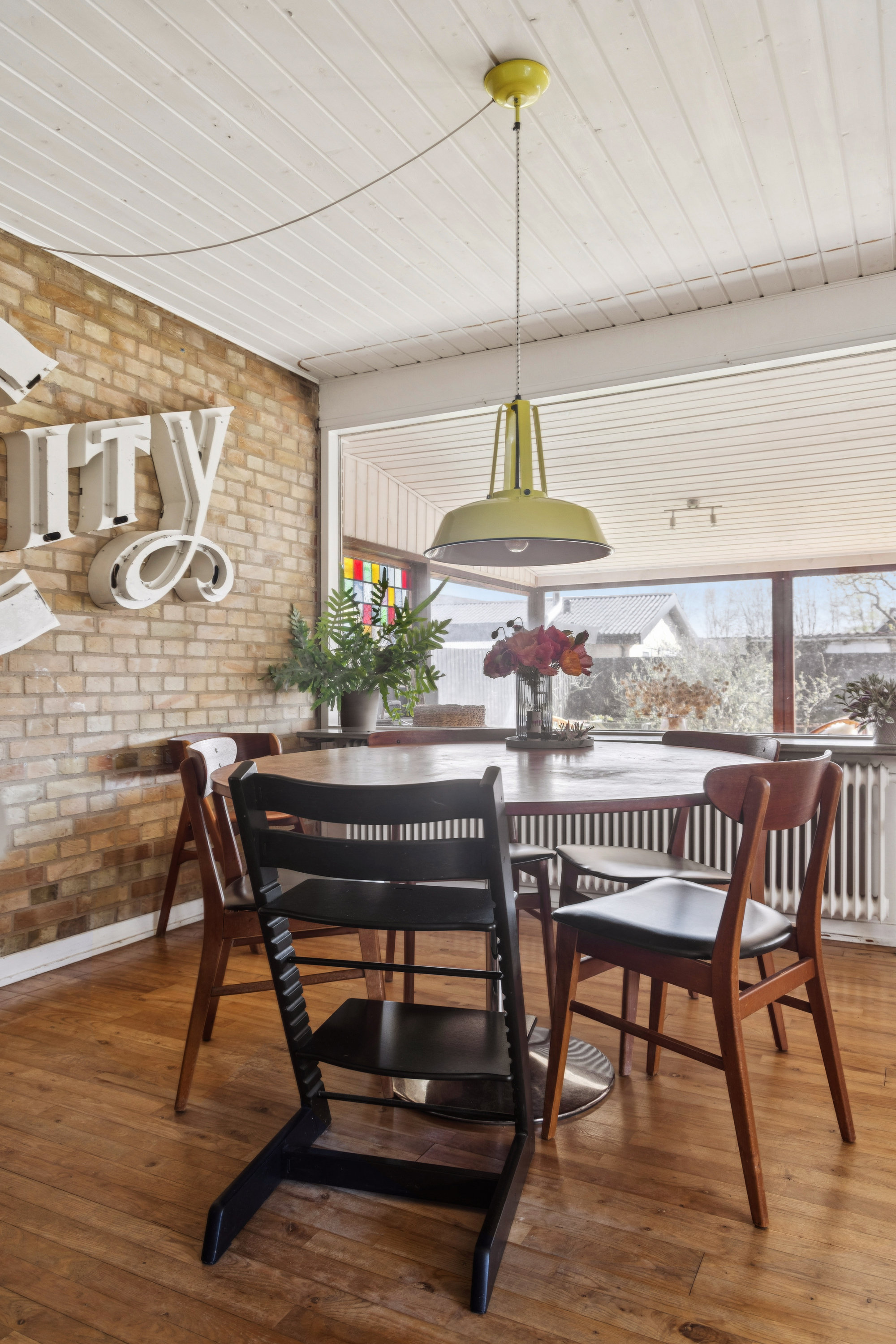 Fremhævet stue billede i fuldskærmstilstand. Billede af Gyldenlakvej 13, 9400 Nørresundby