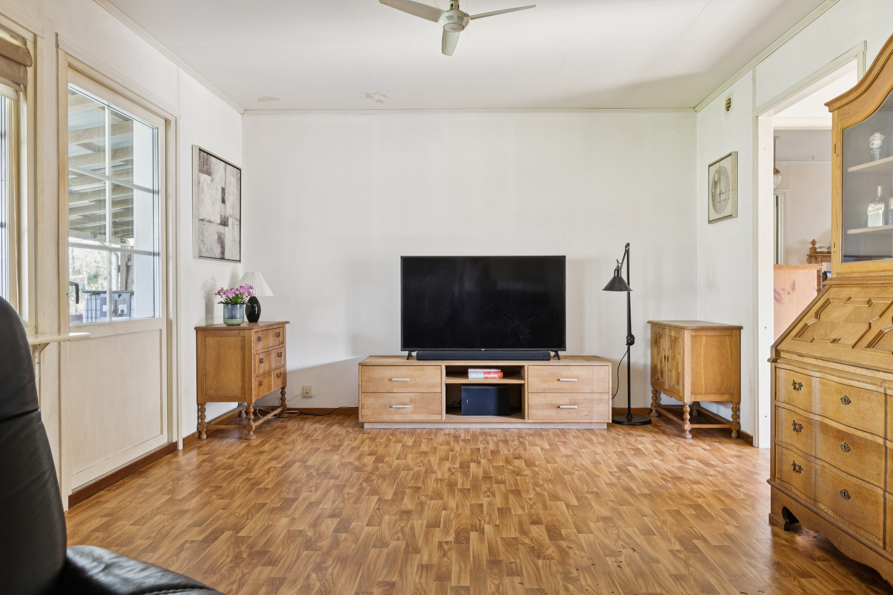 Fremhævet stue billede i fuldskærmstilstand. Billede af Eskebjerg Strandvej 5, 4593 Eskebjerg