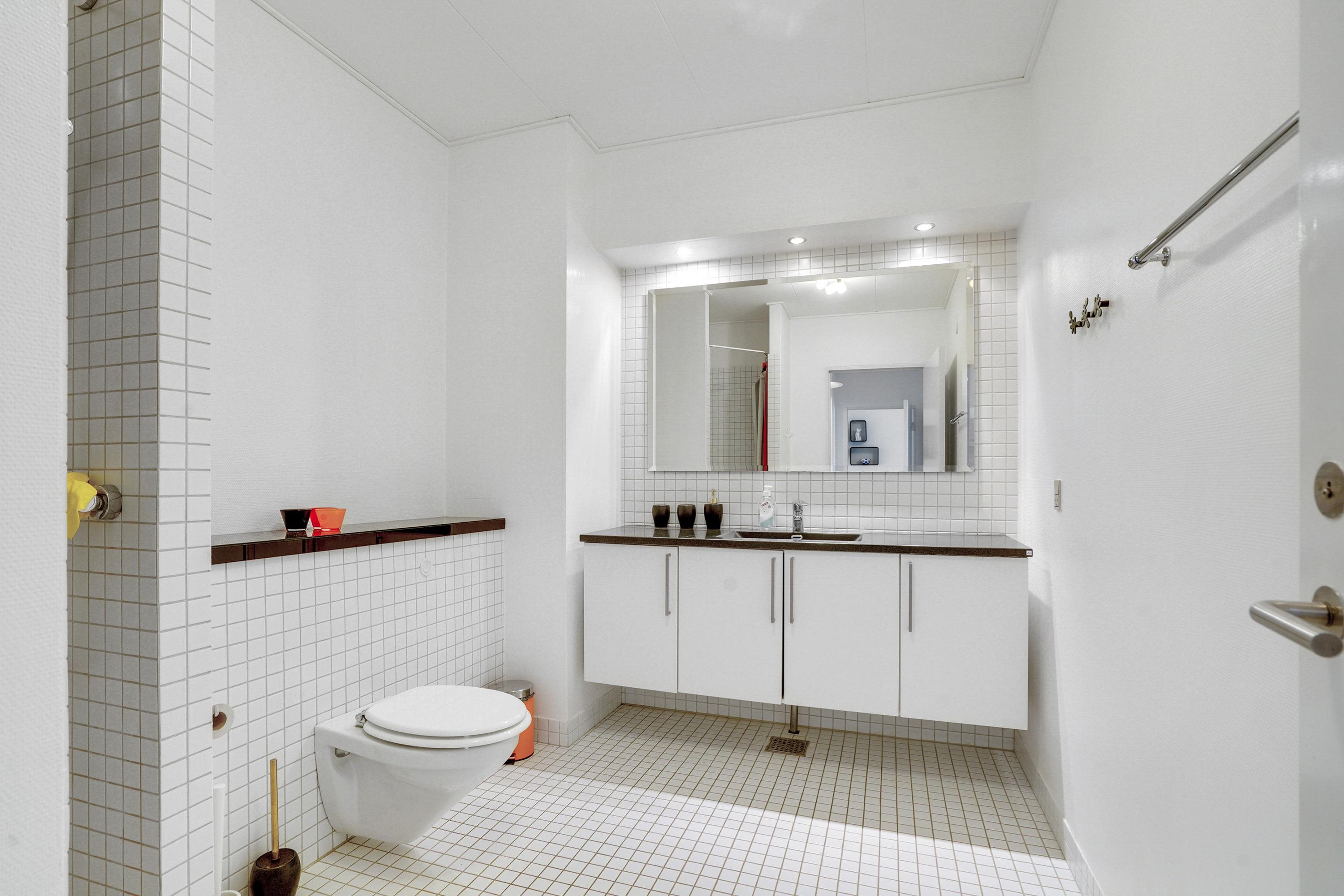 Fremhævet badeværelse billede i fuldskærmstilstand. Billede af Strandvejen 52, 1. 119., Fanø Bad, 6720 Fanø